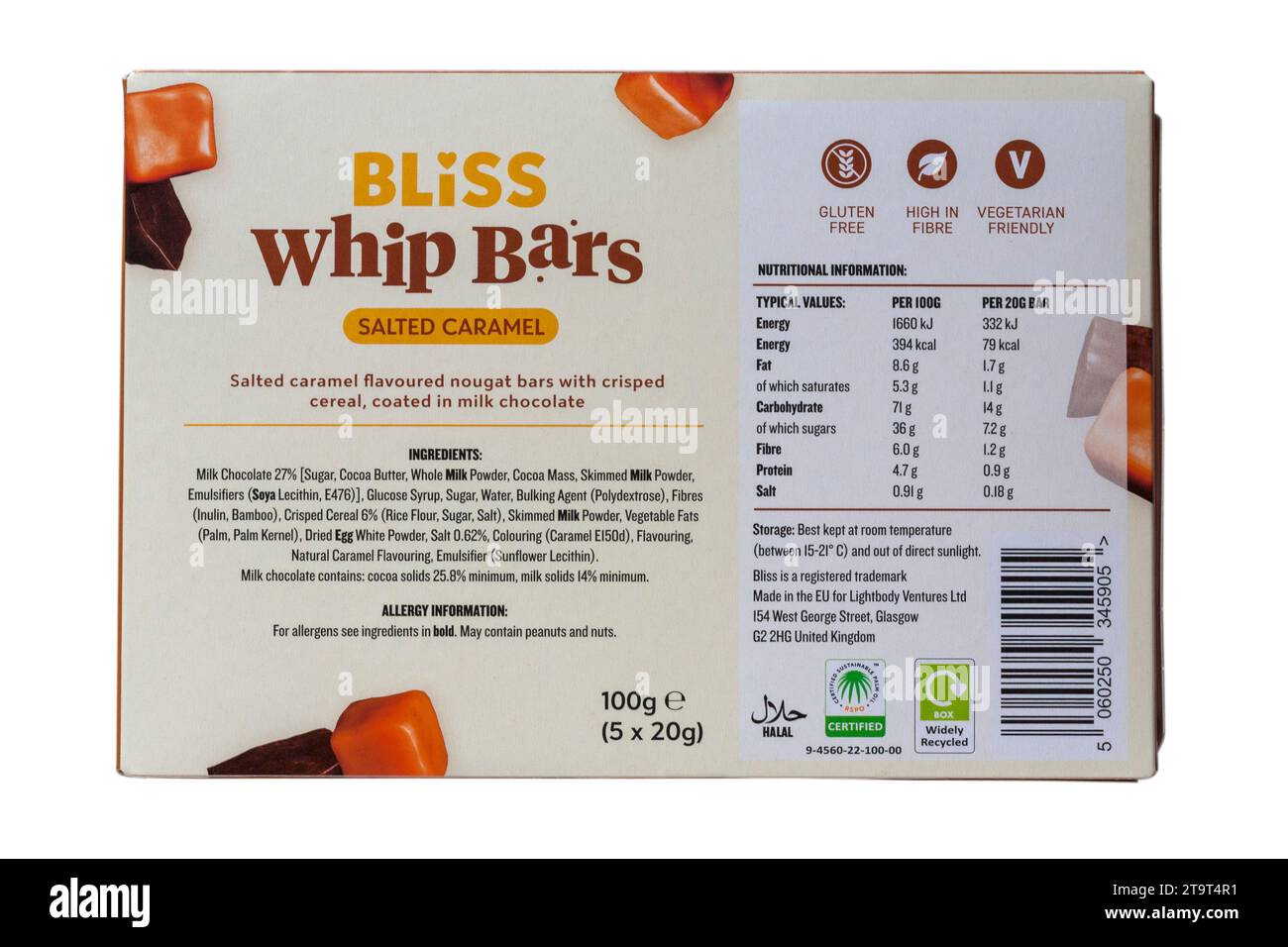 Nährwertangaben und Zutatenliste auf der Schachtel Bliss Peitschenstangen gesalzenes Karamell isoliert auf weißem Hintergrund Stockfoto