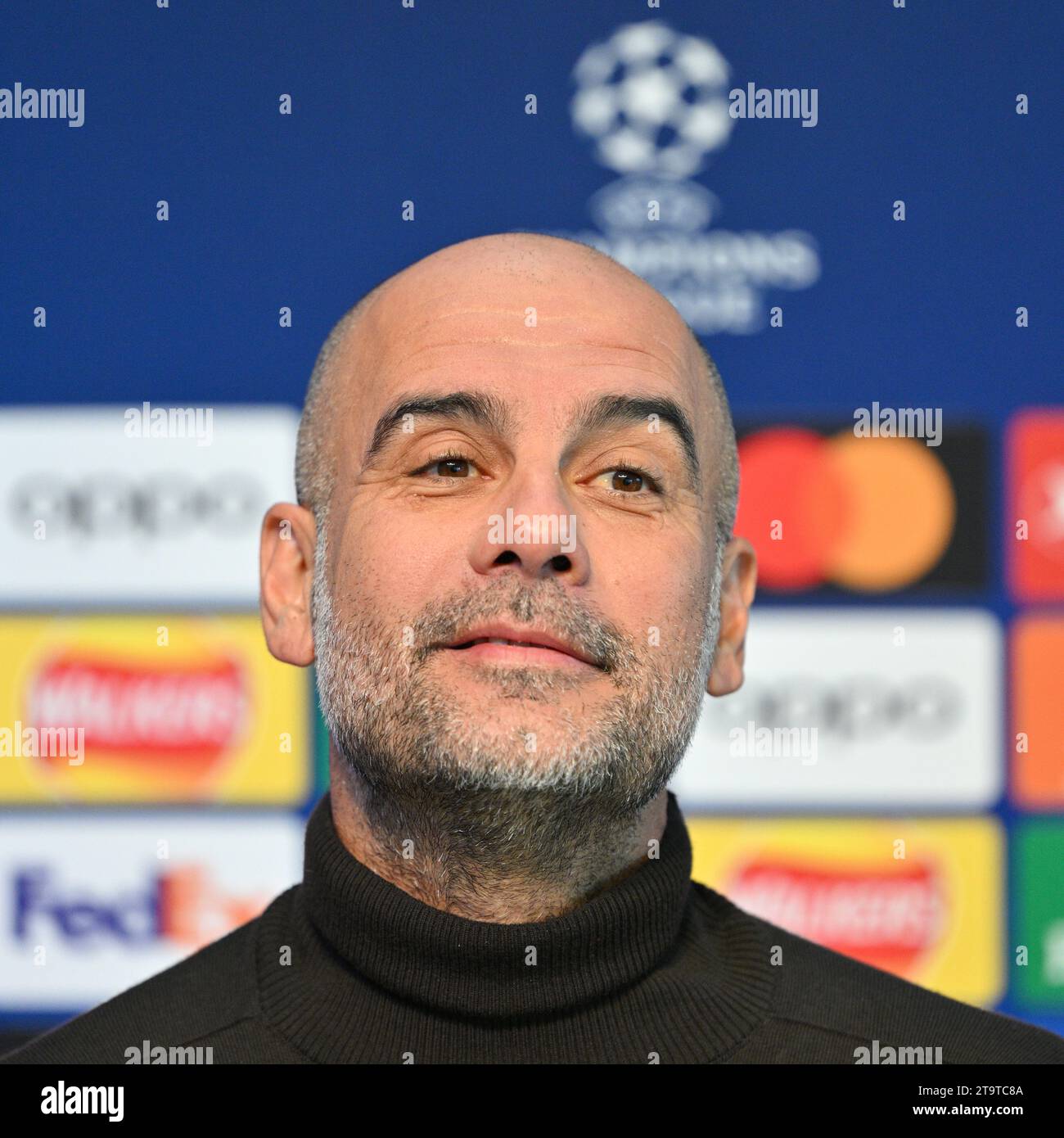 Manchester, England, 27. November 2023. Manchester City Manager PEP Guardiola spricht mit der Presse, während der Manchester City UEFA Champions League Pressekonferenz V RB Leipzig (Credit Image: ©Cody Froggatt/Alamy Live News) Stockfoto