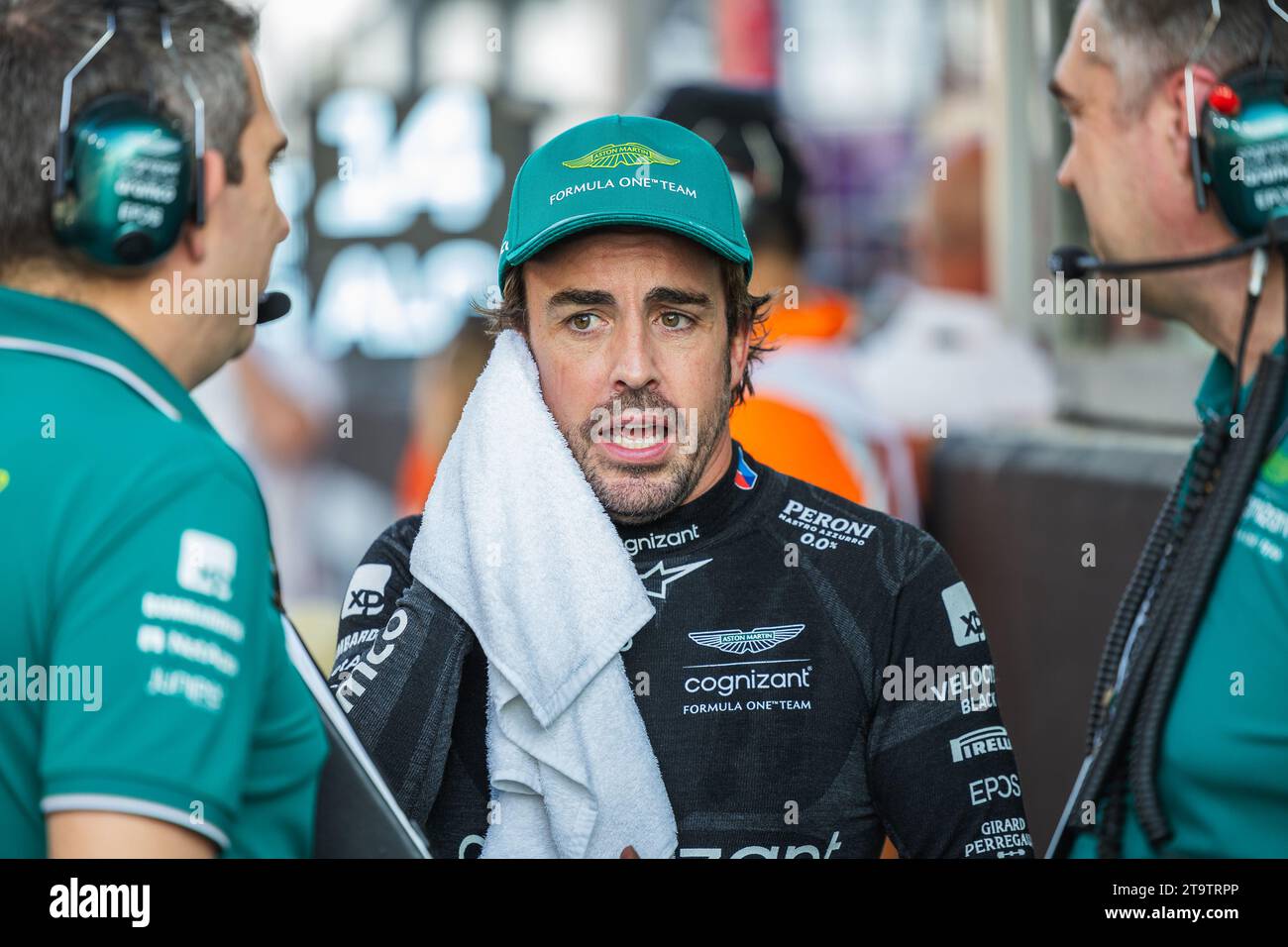 Yas Marina Circuit, Abu Dhabi, Vereinigte Arabische Emirate, 26.November 2023; Fernando Alonso aus Spanien und Aston Martin Aramco Cognizant F1 Team während des Formel-1-Grand Prix von Abu Dhabi (Foto: Jay HIRANO/ATP Images) (HIRANO Jay/ATP/SPP) Credit: SPP Sport Press Photo. /Alamy Live News Stockfoto