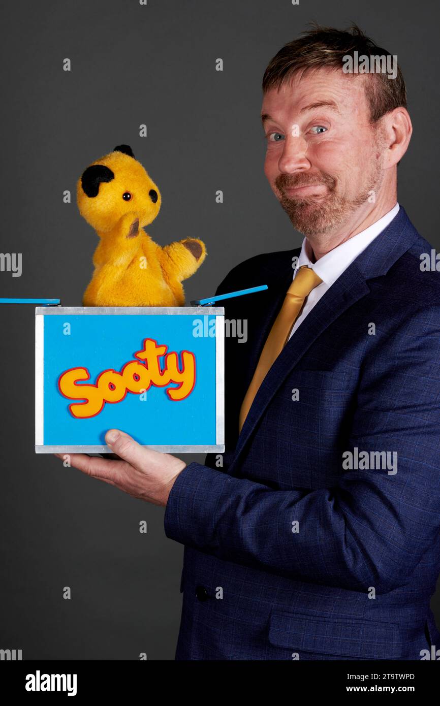 Ruoty mit Richard Cadell im Oldie des Jahres 2023, 23.11.23 Stockfoto