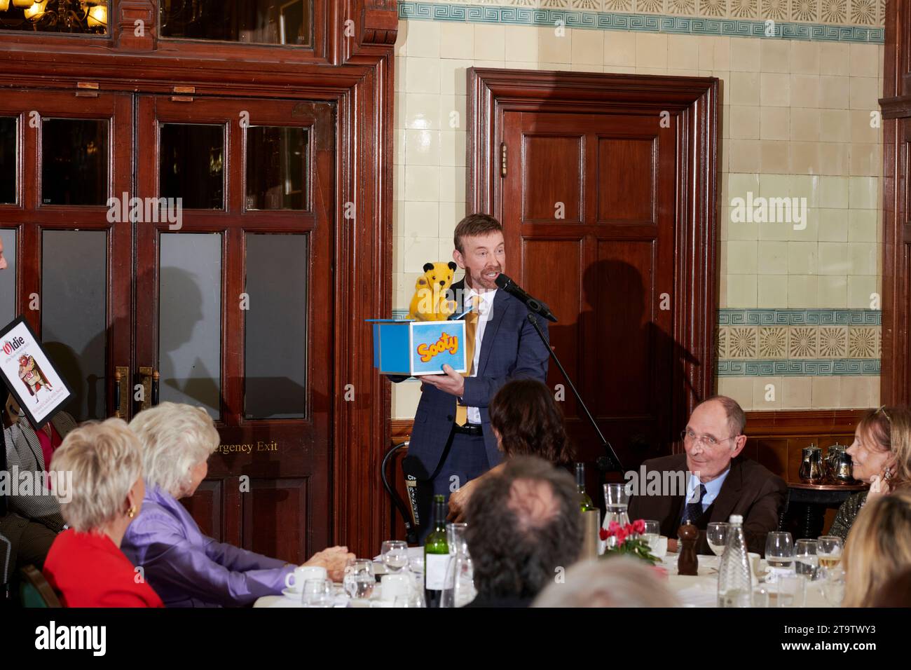 Ruoty mit Richard Cadell im Oldie des Jahres 2023, 23.11.23 Stockfoto