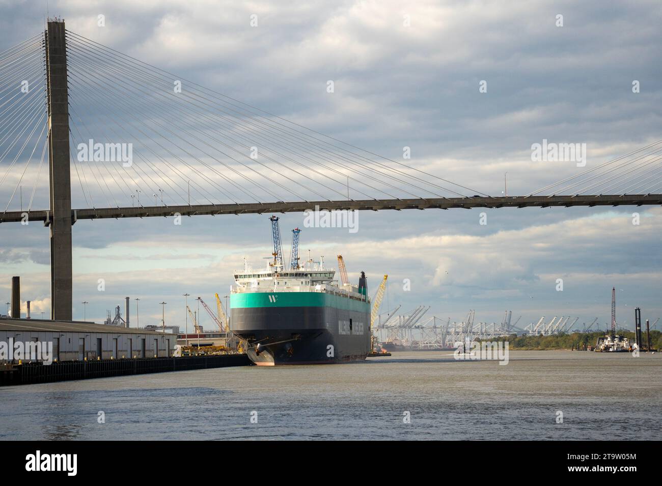 Schifffahrtsindustrie entlang der Küste des Savannah River in Savannah Georgia Stockfoto