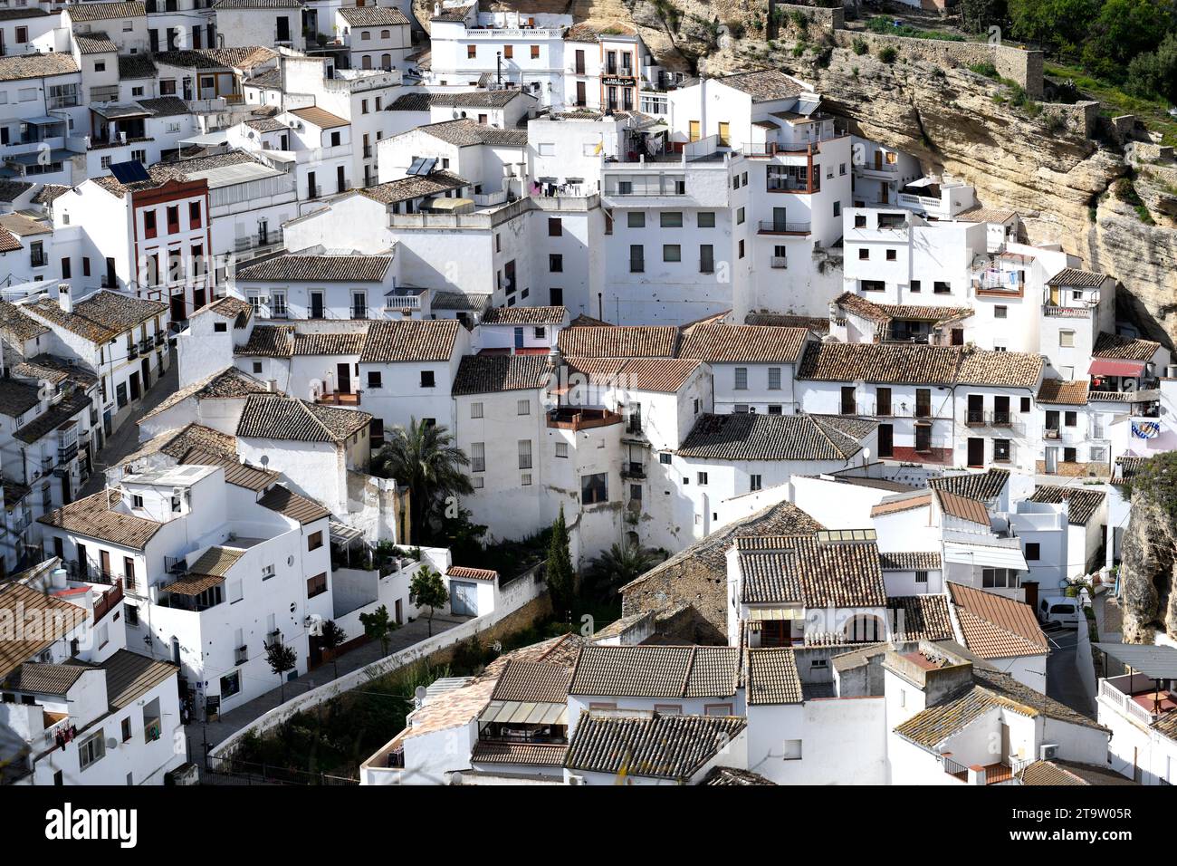 Setenil de las Bodegas, Ruta de los Pueblos Blancos. Cals, Andalusien, Spanien. Stockfoto