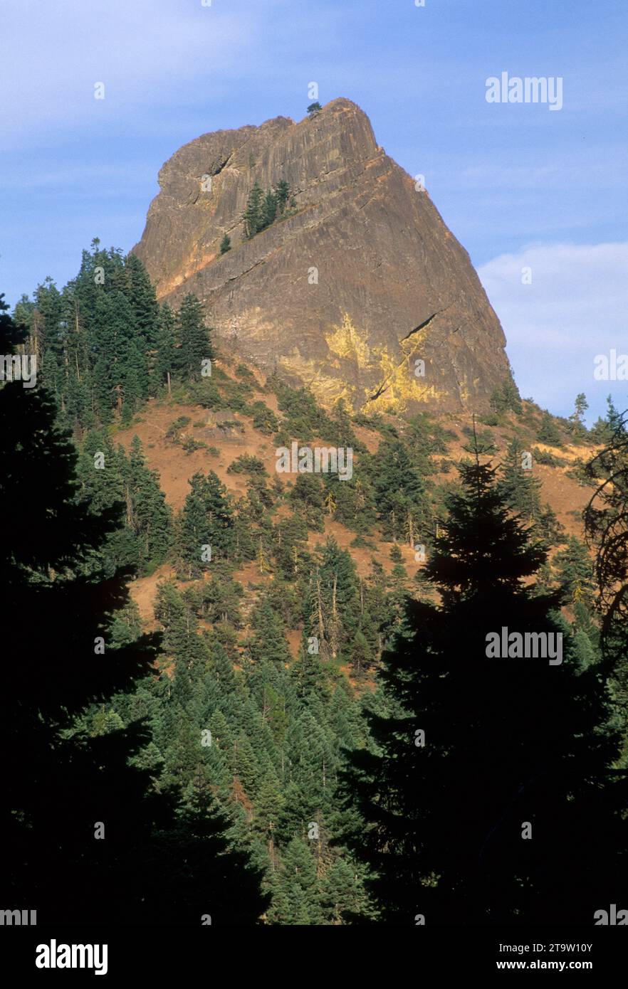 Pilot Rock von Pacific Crest Trail, Soda Mountain Wilderness, Cascade Siskiyou National Monument, Oregon Stockfoto