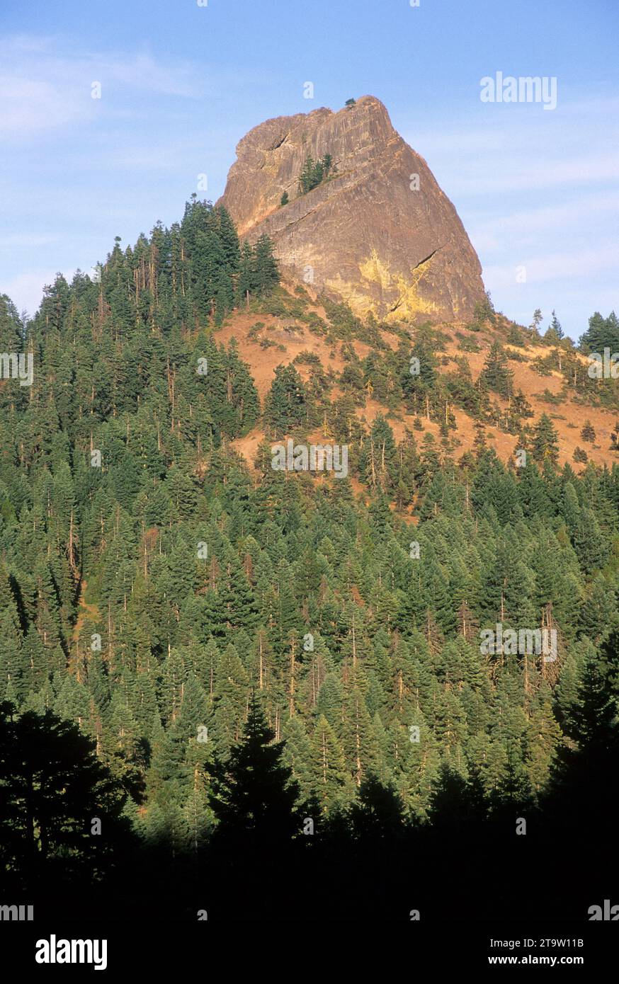 Pilot Rock von Pacific Crest Trail, Soda Mountain Wilderness, Cascade Siskiyou National Monument, Oregon Stockfoto