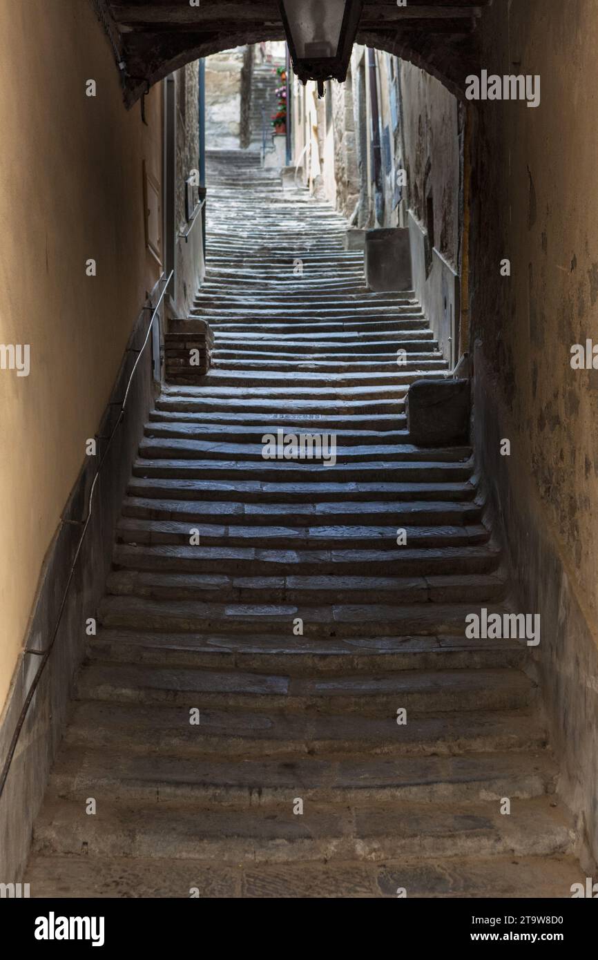 Treppenhaus im Dorf Cortona AR, Italien Stockfoto