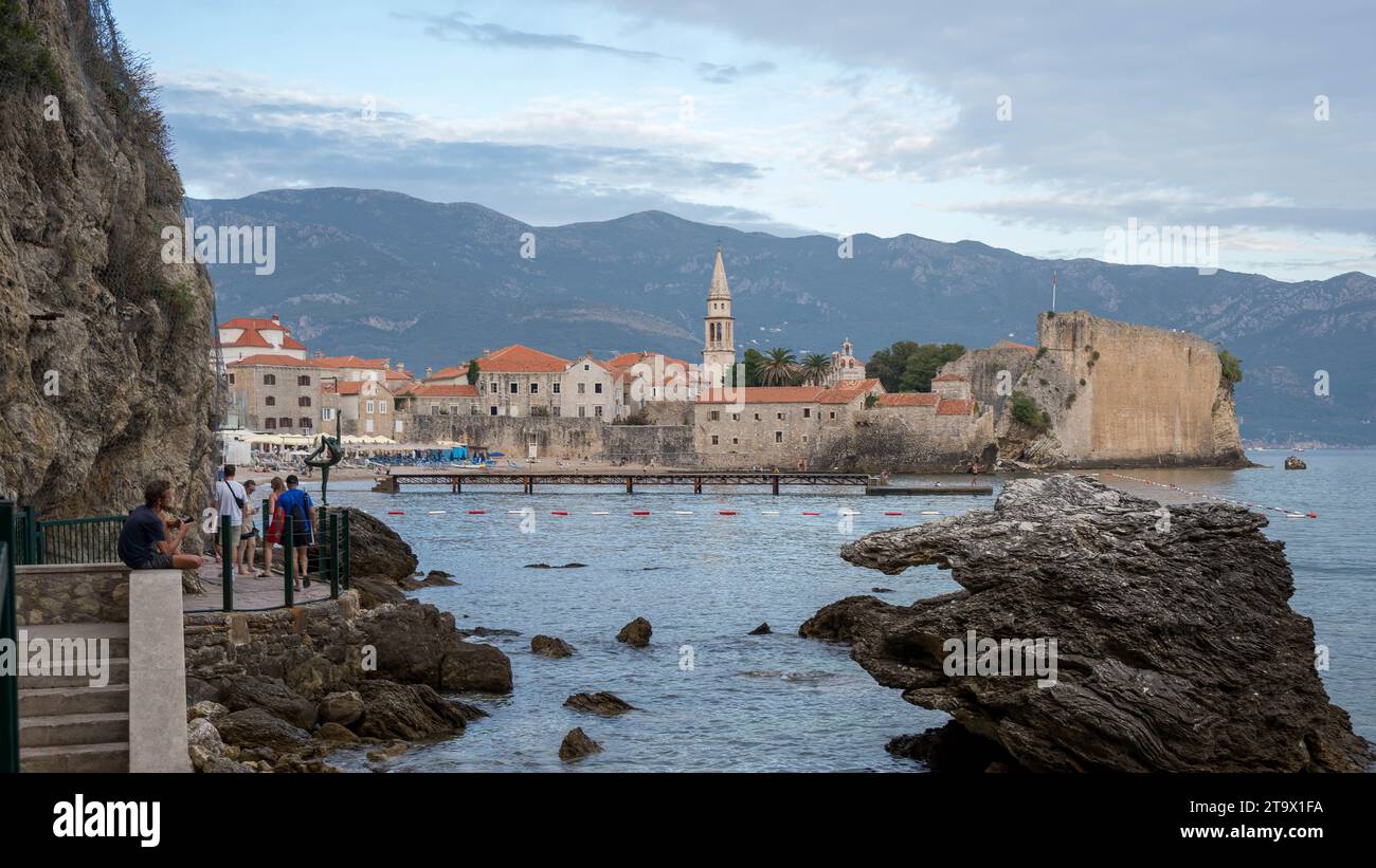 Widok na miasto Budva od Strony zatoki Stockfoto