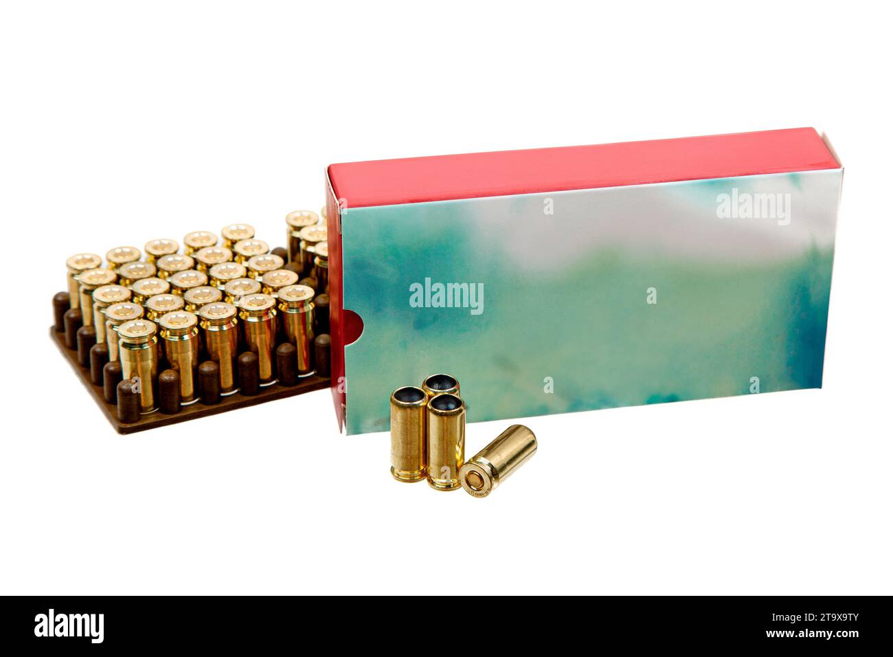 Patronen mit Gummikugeln. Munition für eine traumatische Pistole. Nichttödliche Waffen. Isolieren auf weißem Hintergrund. Stockfoto Patronen mit Gummikugeln. Munition für eine traumatische Pistole. Nichttödliche Waffen. Isolieren auf weißem Hintergrund. Stockfoto