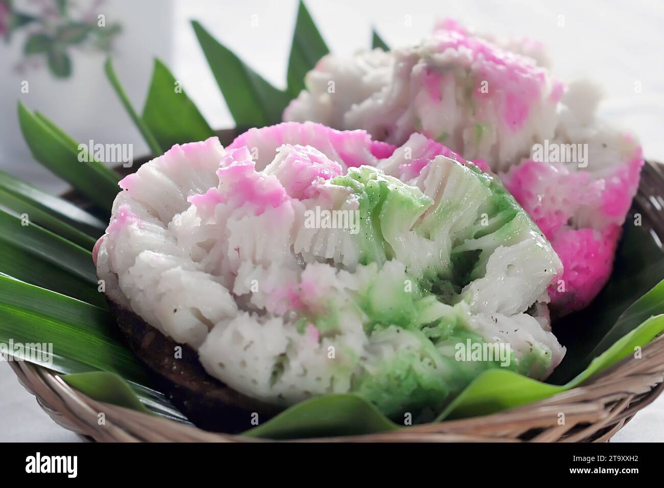 Carabikang-Snack aus einer Mischung aus Reismehl, Eiern, warmer Kokosmilch und Kristallzucker Stockfoto