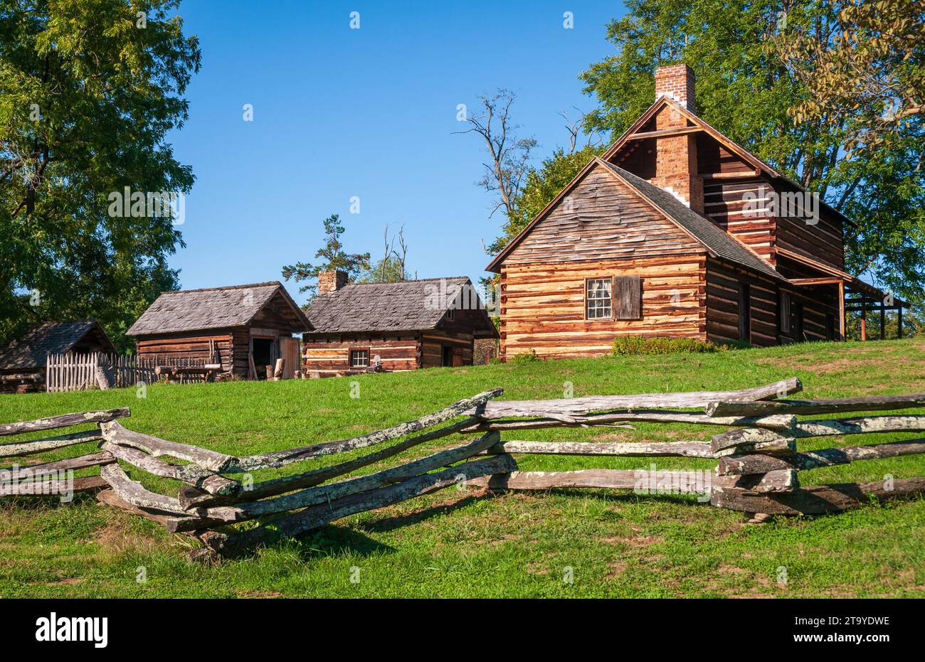 Die historische Stätte Zebulon B. Vance Birthplace befindet sich an einem Oktobertag in Weaverville, Buncombe County, North Carolina Stockfoto