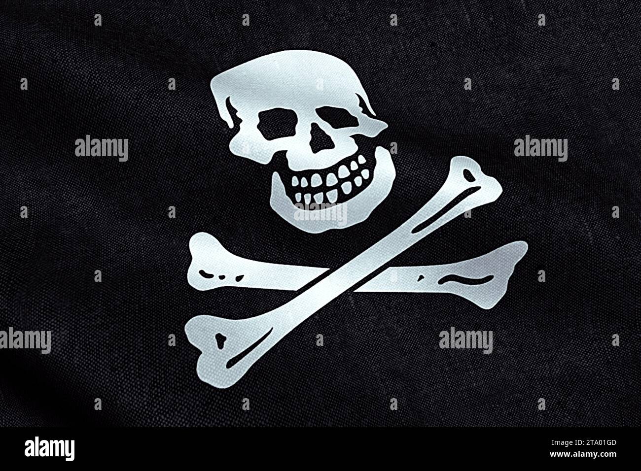 Gewundene Textur der im Wind winkenden Piratenfahne, Calico Jack Piratensymbol, Hacker- und Räuberkonzept Stockfoto