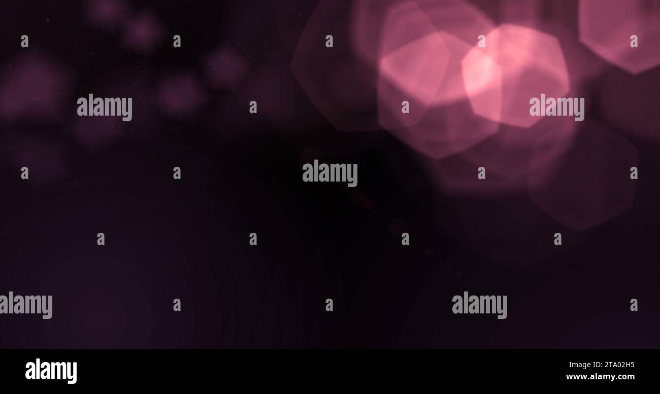 Abstrakte lila violette Glitzer Glitzer Glitzer Glitzer Partikel Bokeh auf schwarzem Hintergrund, Event festliches Weihnachtskonzept Stockfoto