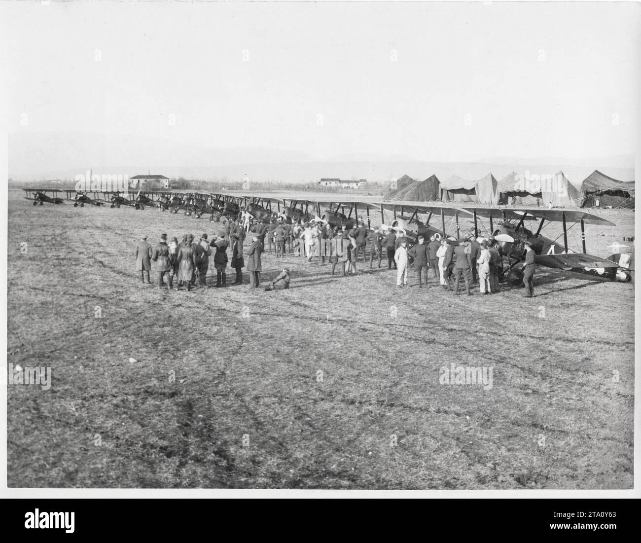 1. Weltkrieg – Eine britische Fliegerstaffel in Italien Stockfoto