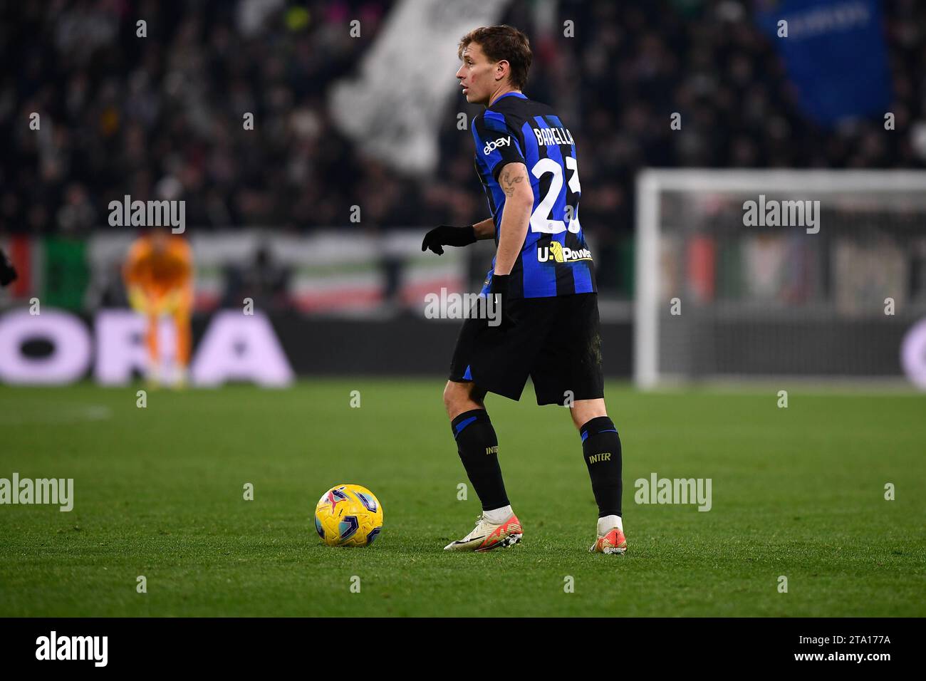 Nicolo Barella während des Fußballspiels der Serie A zwischen Juventus FC und Inter im Allianz Stadium am 26. November 2023 in Turin Stockfoto