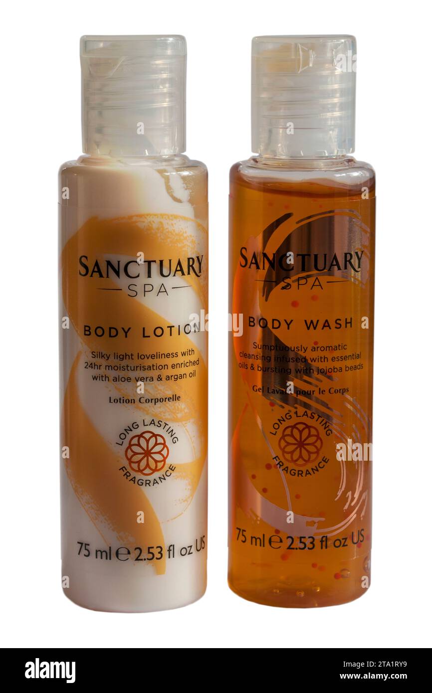 Sanctuary Spa Bodylotion und Körperwäsche isoliert auf weißem Hintergrund Stockfoto