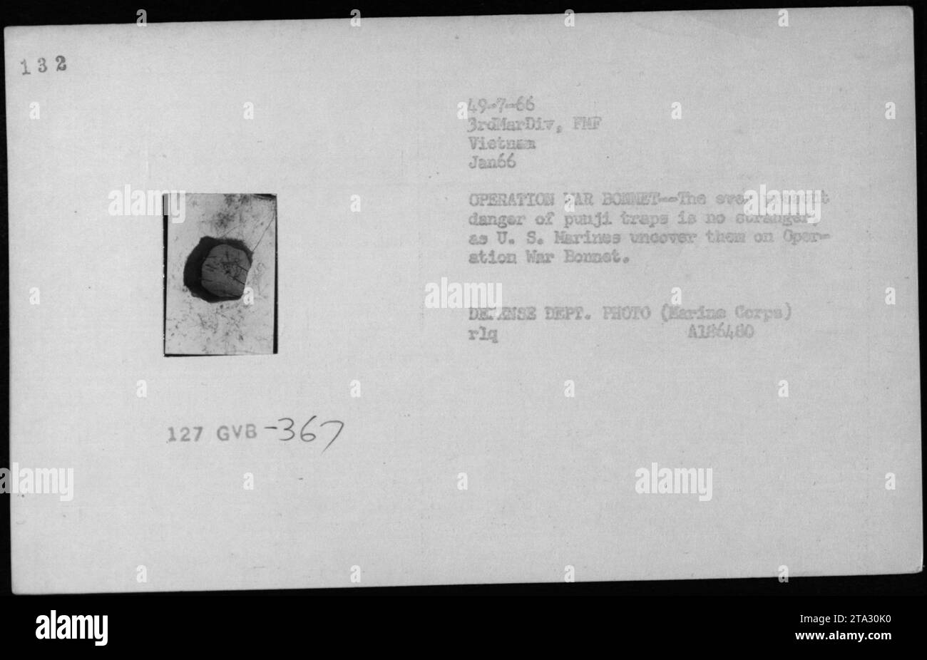 Feindliche artilleriewaffen Fotos und Bildmaterial in hoher Auflösung