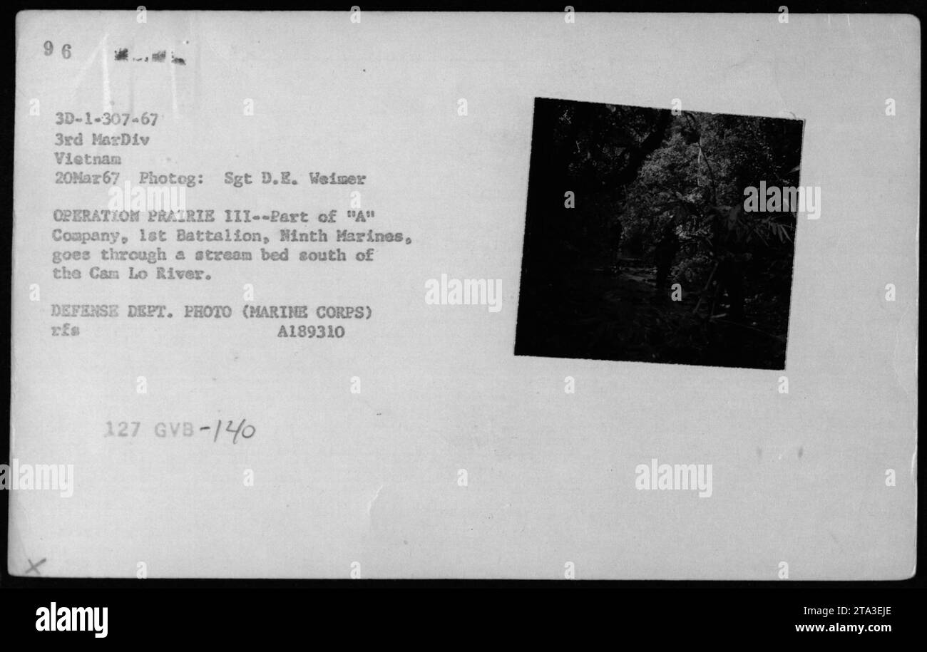 Soldaten der AKompanie, 1. Bataillon, 9. Marines, die während der