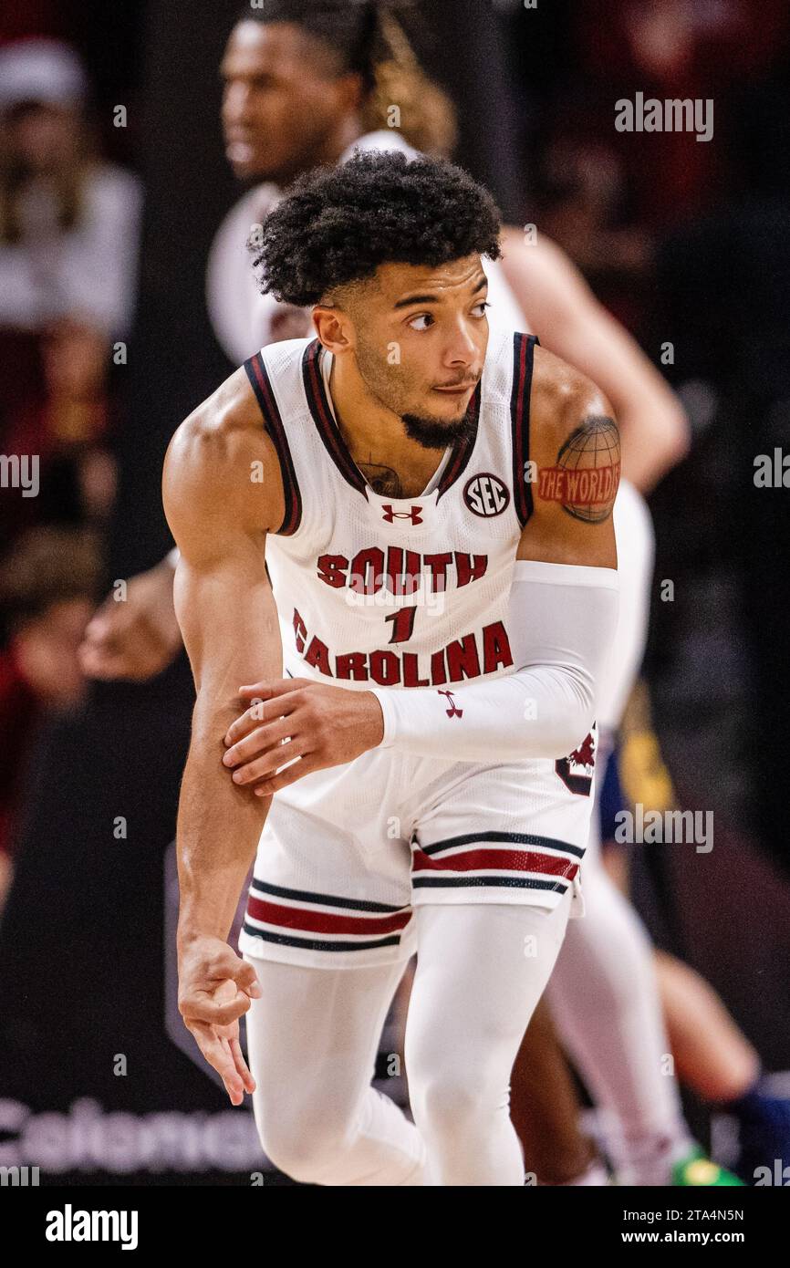 Columbia, SC, USA. November 2023. Jacobi Wright (1) feiert nach einem drei-Punkte-Korb gegen die Notre Dame Fighting Irish im NCAA Basketball Matchup in der Colonial Life Arena in Columbia, SC. (Scott Kinser/CSM). Quelle: csm/Alamy Live News Stockfoto