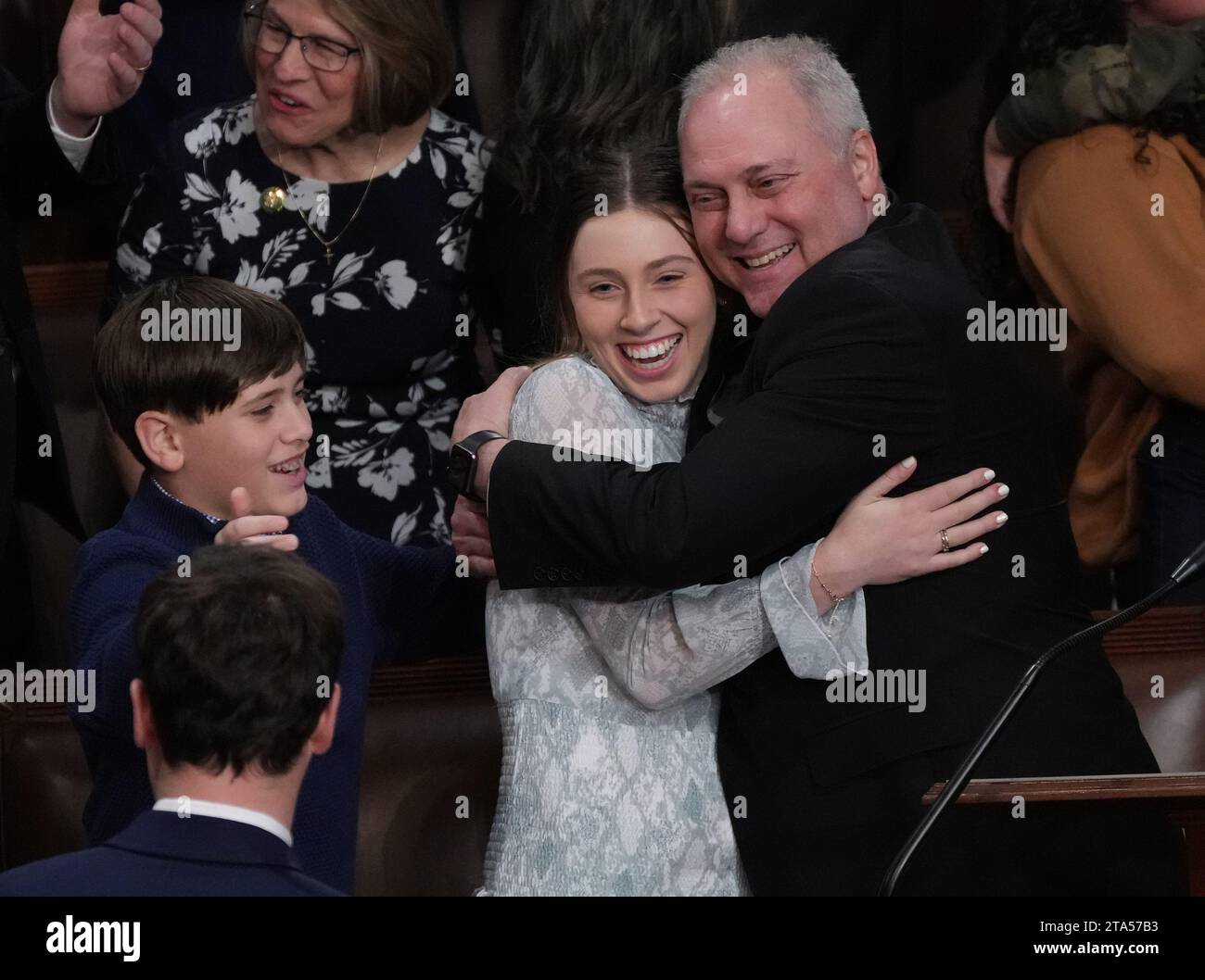 Washington, Usa. Januar 2023. Steve Scalise feiert mit seiner Familie am Freitag, den 6. Januar 2023, die Sitzungspause im US-Kapitol in Washington, DC. Foto: Pat Benic/UPI Credit: UPI/Alamy Live News Stockfoto