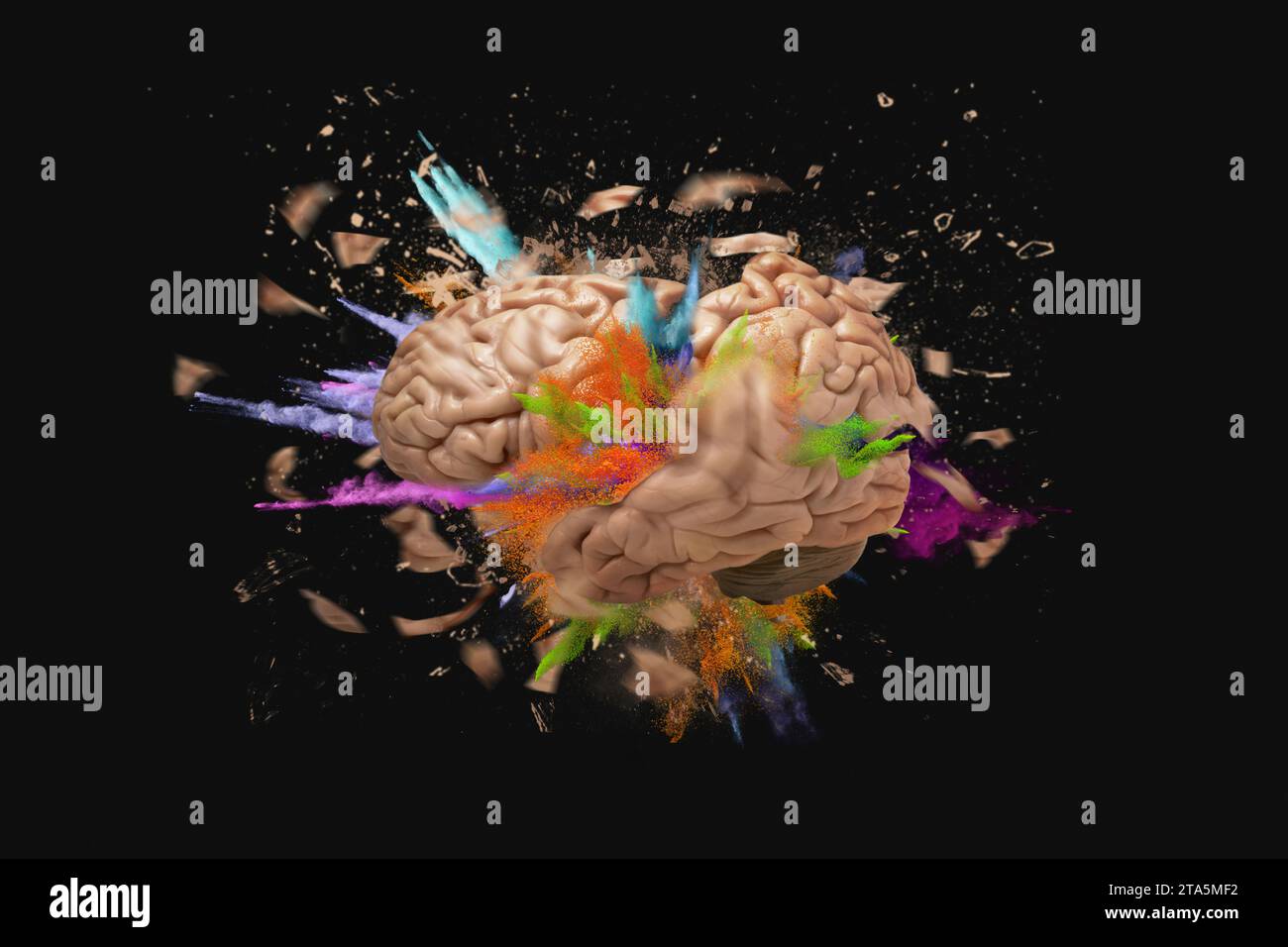 Kreatives Gehirn explodiert mit Trümmern, farbigen Farbspritzern auf schwarzem Hintergrund, Konzeptidee. Denken Sie anders. Intelligenz, Konzept. Braystor Stockfoto