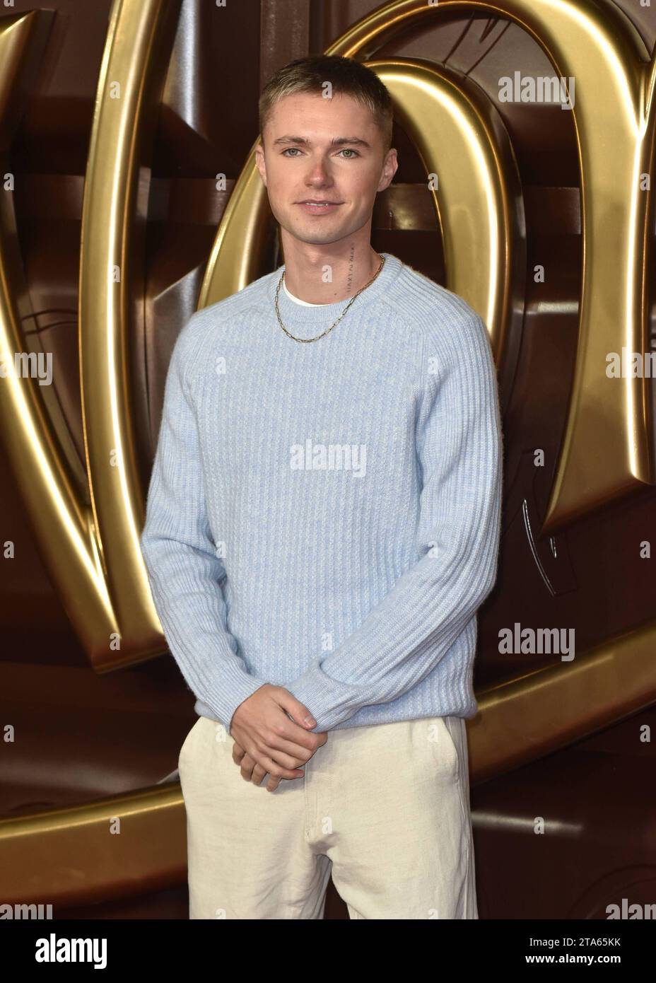 London, England. UK. Am 28. Dienstag nimmt HRVY an der Wonka - World Premiere in der Royal Festival Hall in London, England, Teil. UK. Dienstag, 28. November 2023 - BANG MEDIA INTERNATIONAL FAMOUS PICTURES 28 HOLMES ROAD LONDON NW5 3AB VEREINIGTES KÖNIGREICH Tel. 44 0 02 7485 1005 E-Mail: picturesfamous.uk.com Copyright: XJamesxWarrenx FP Wonka World Premiere 141 Credit: Imago/Alamy Live News Stockfoto