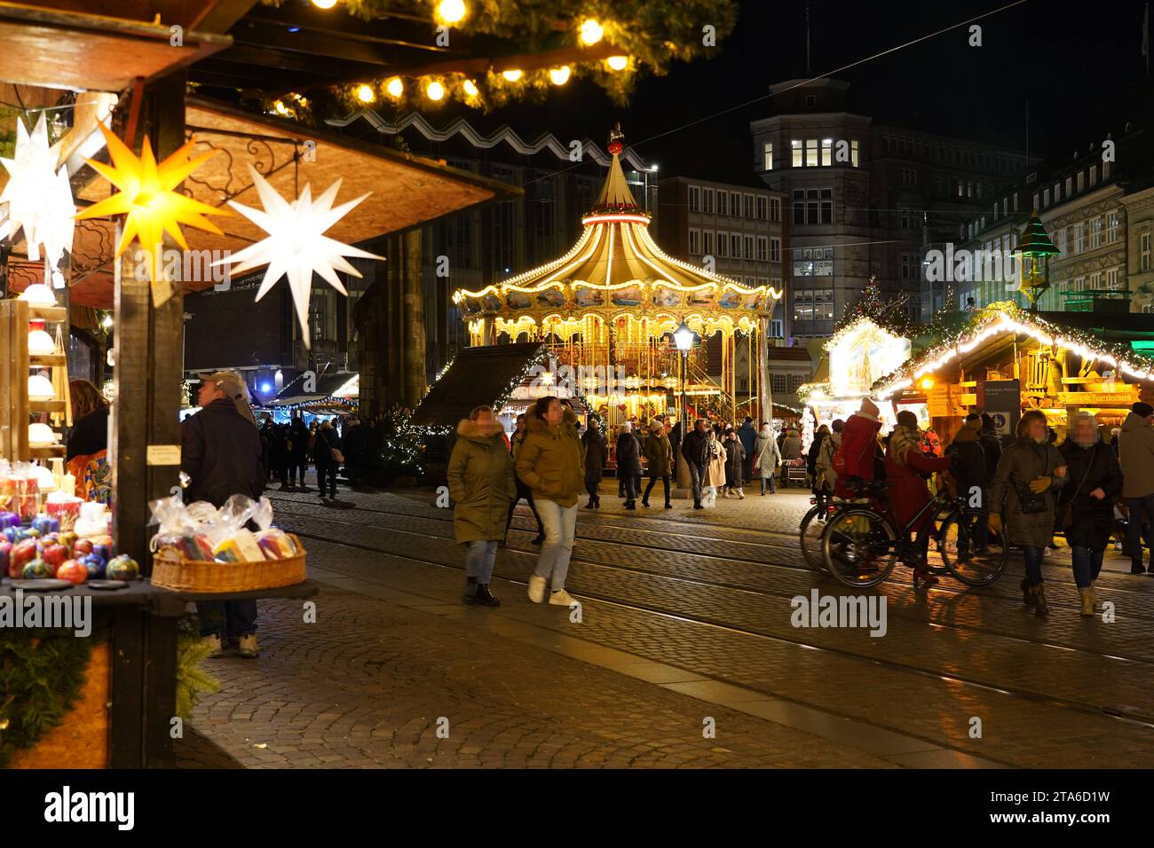 Der Weihnachtsmarkt auf dem Bremer Marktplatz. *** Der Weihnachtsmarkt auf dem Bremens Market Square Credit: Imago/Alamy Live News Stockfoto