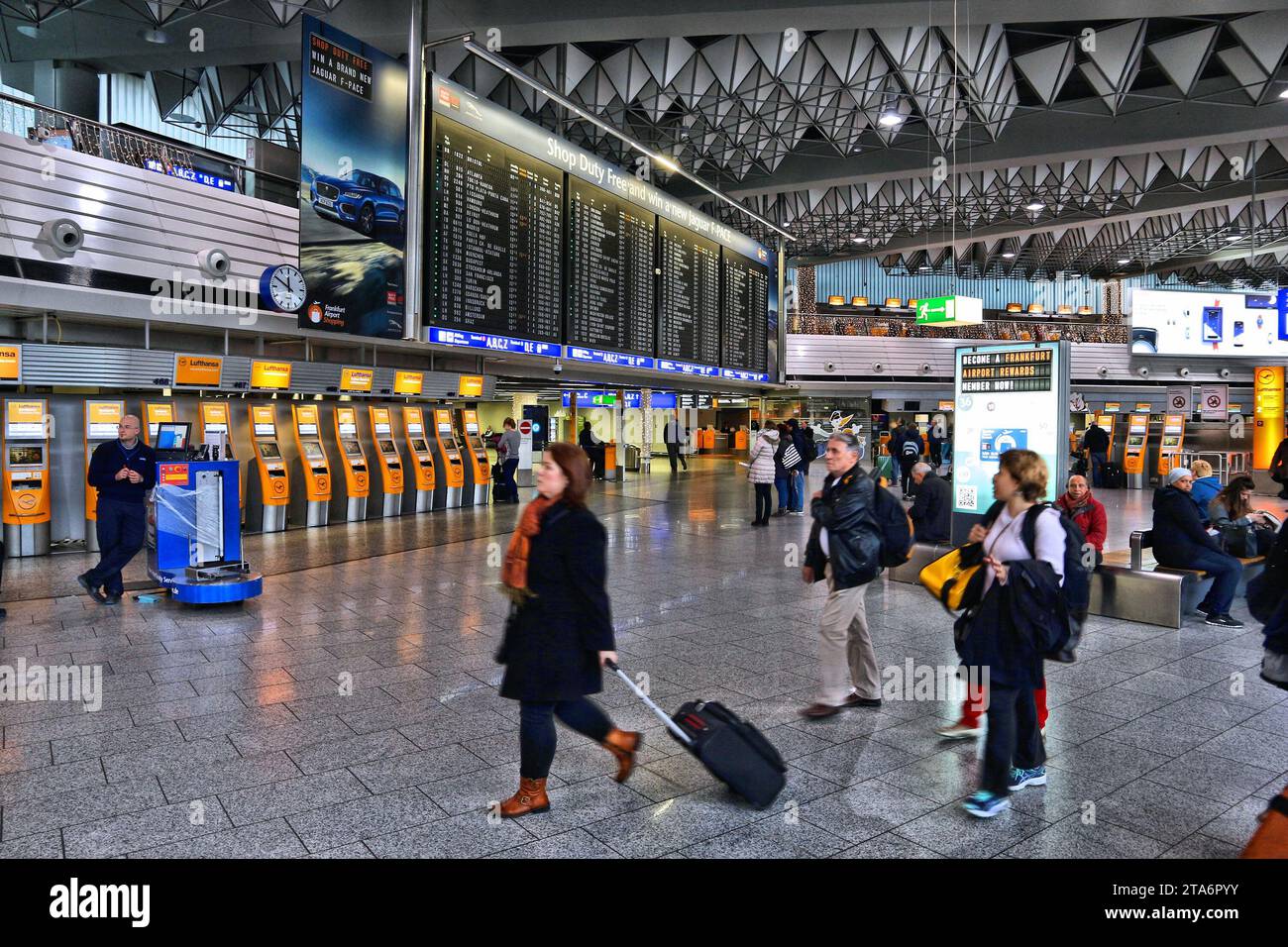 Taxi Flughafen Frankfurt Terminal 1 www.alamy.de