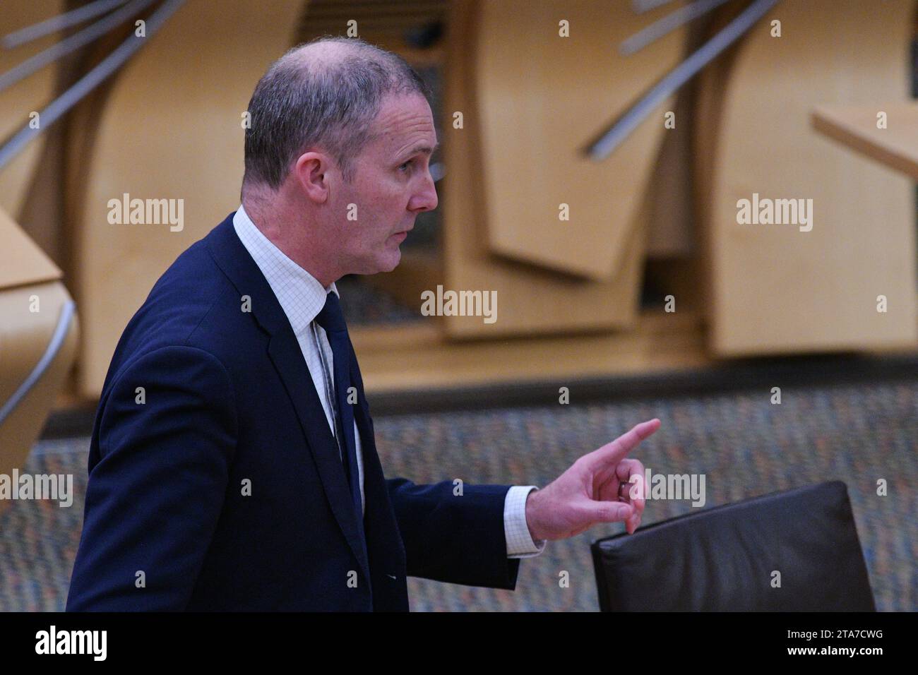 Edinburgh Schottland, Vereinigtes Königreich 29. November 2023. Kabinettssekretär für NHS Recovery, Gesundheit und Sozialfürsorge Michael Matheson MSP im schottischen Parlament für Portfoliofragen. Credit sst/alamy Live News Stockfoto