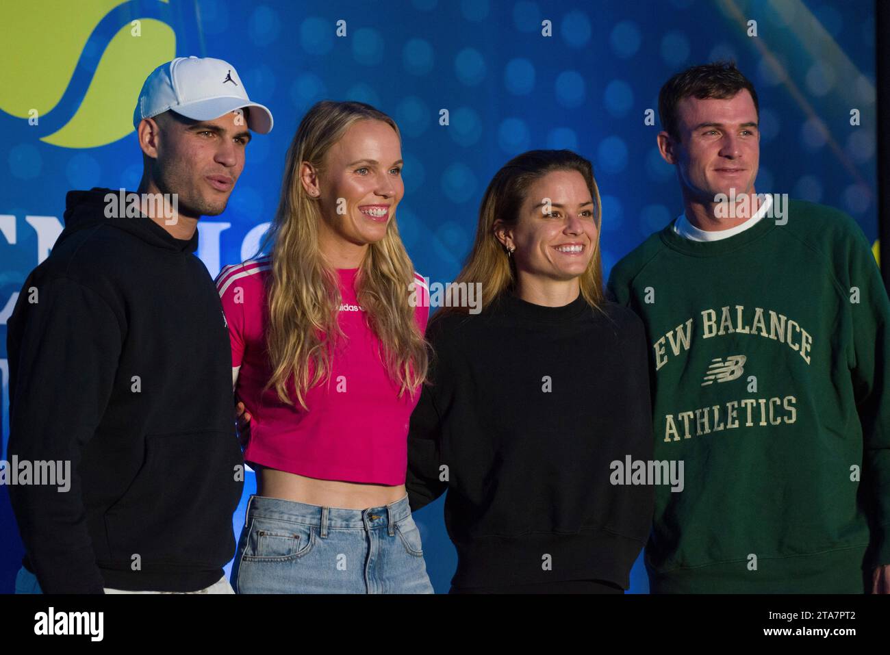 28. November 2023, Mexiko-Stadt: Maria Sakkari aus Griechenland, Caroline Wozniacki aus Dänemark, Carlos Alcaraz aus Spanien, Tommy Paul aus den USA posieren für Fotos während einer Pressekonferenz vor dem Tennisfest GNP 2023 im Hayat Regency Hotel. Am 28. November 2023 in Mexiko-Stadt. (Foto: Carlos Tischler/Eyepix Group/SIPA USA) Stockfoto