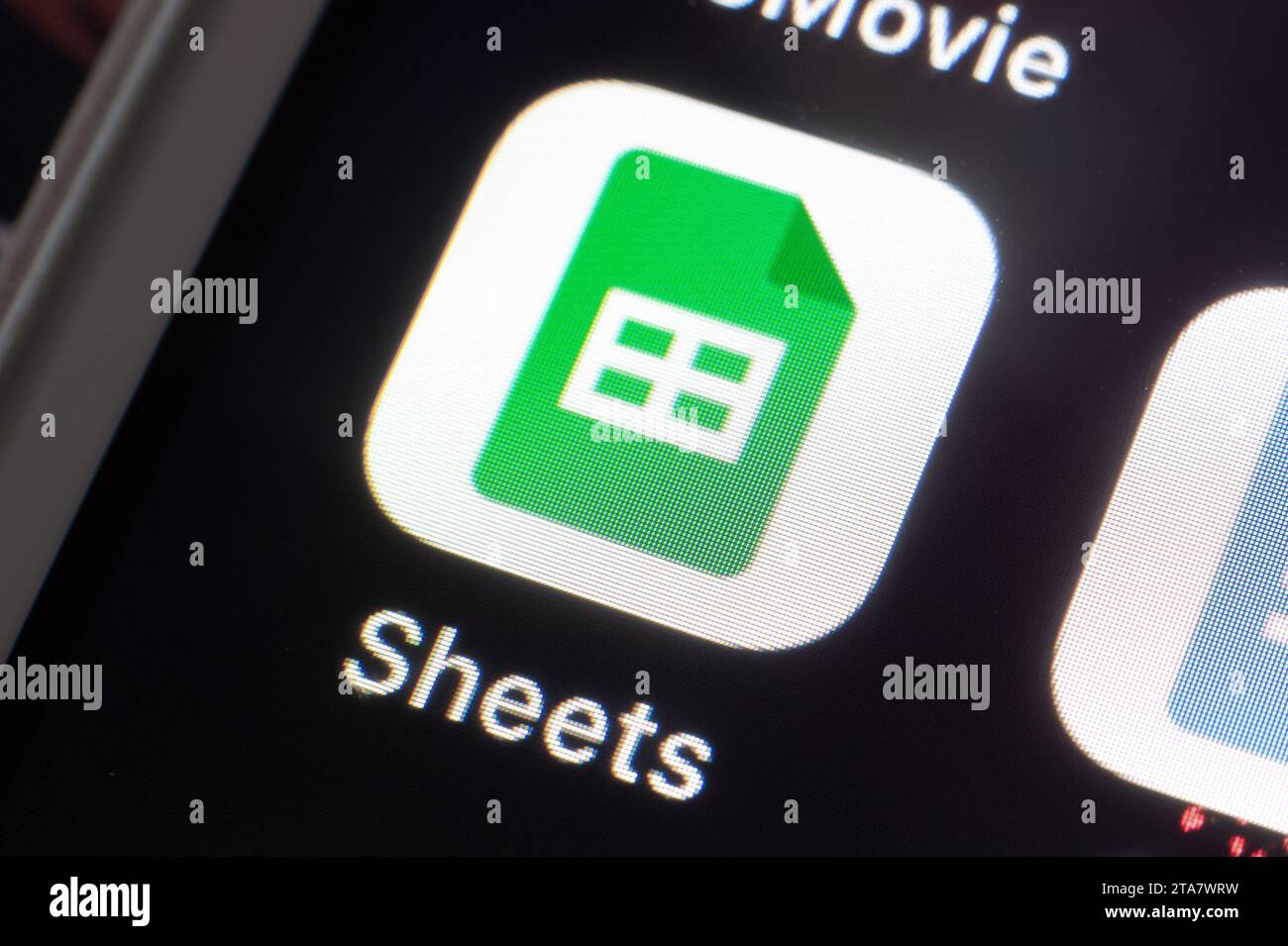 OSTRAVA, TSCHECHISCHE REPUBLIK - 2. AUGUST 2023: Symbol der Google Sheets Mobile App auf iOS-Smartphone Stockfoto