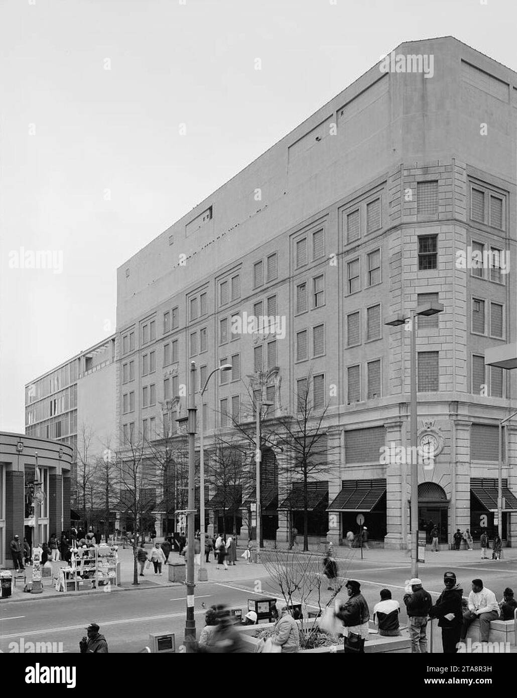 Blick auf die Ostseite des 1924 Stores, von Nordosten nach Südwesten. - Rich's Downtown Kaufhaus, 45 Broad Street, Atlanta. Stockfoto