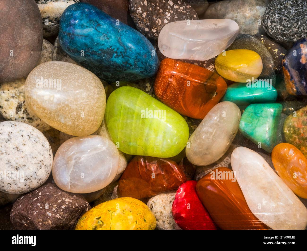 Nahaufnahme der bunten, polierten Felsen vom Lake Superior Stockfoto
