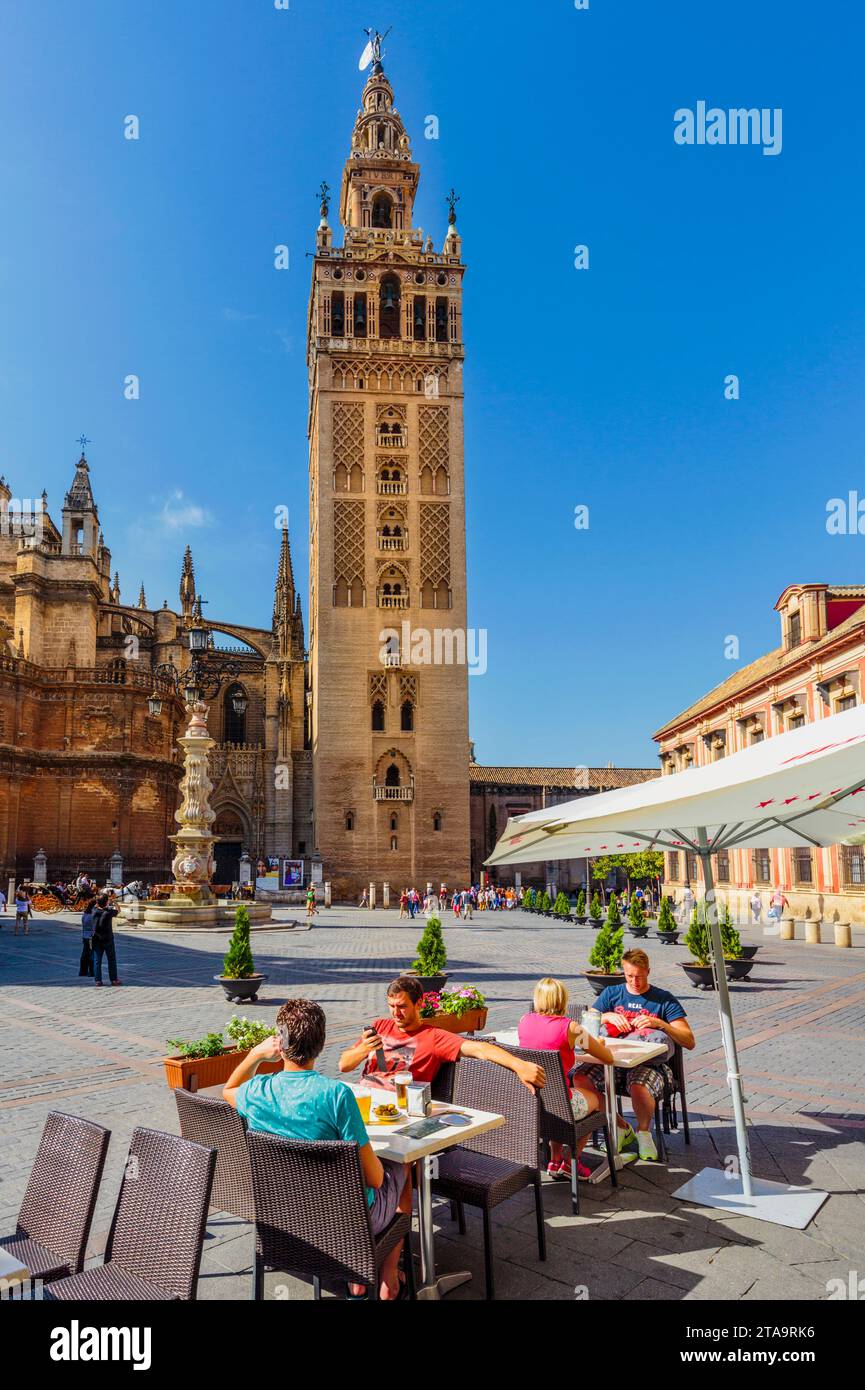 Giralda Turm und Kathedrale, Sevilla, Andalusien, Spanien Stockfoto