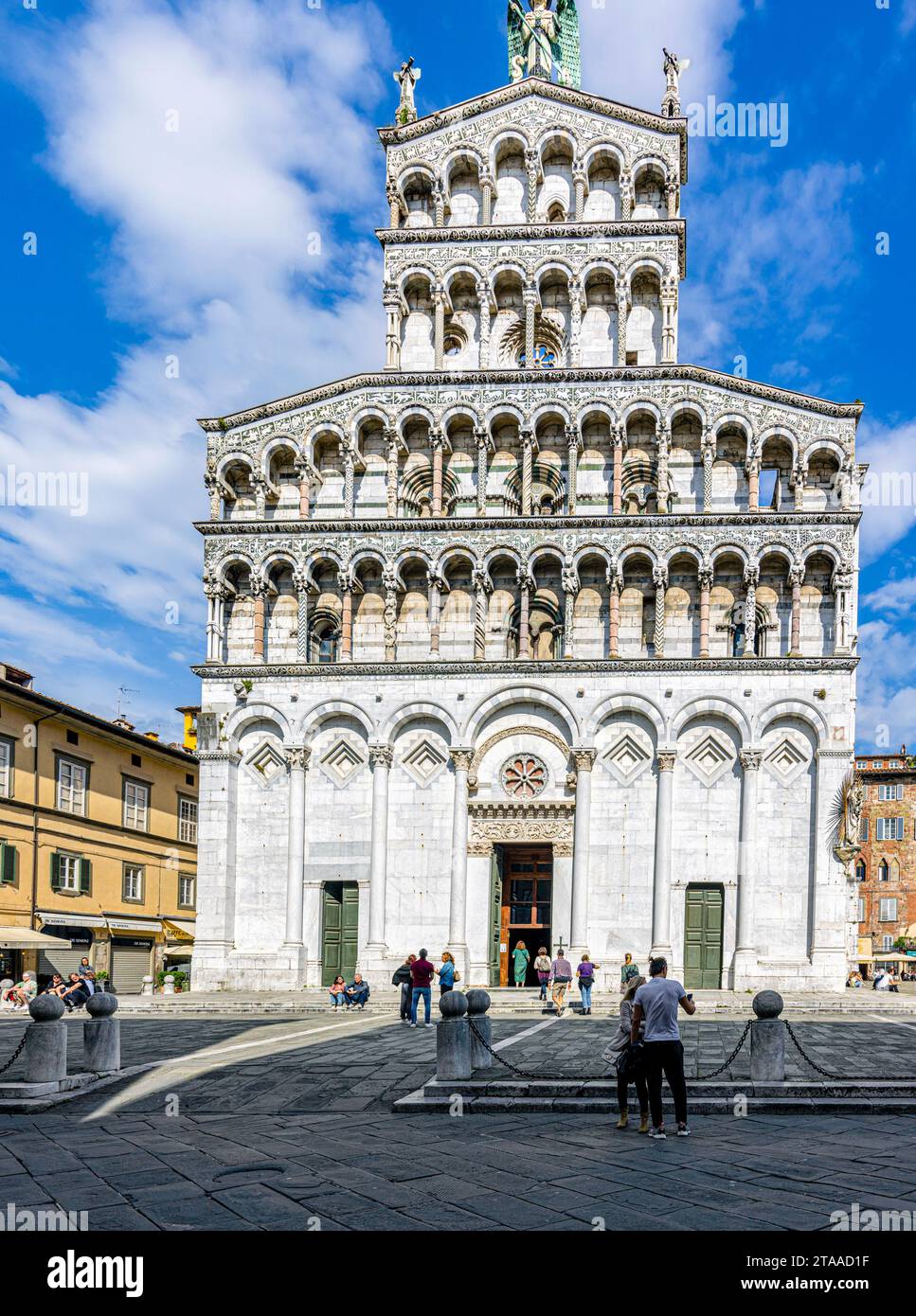 Die Fassade der Kirche San Michele, Foro, Lucca, Toskana, Italien Stockfoto