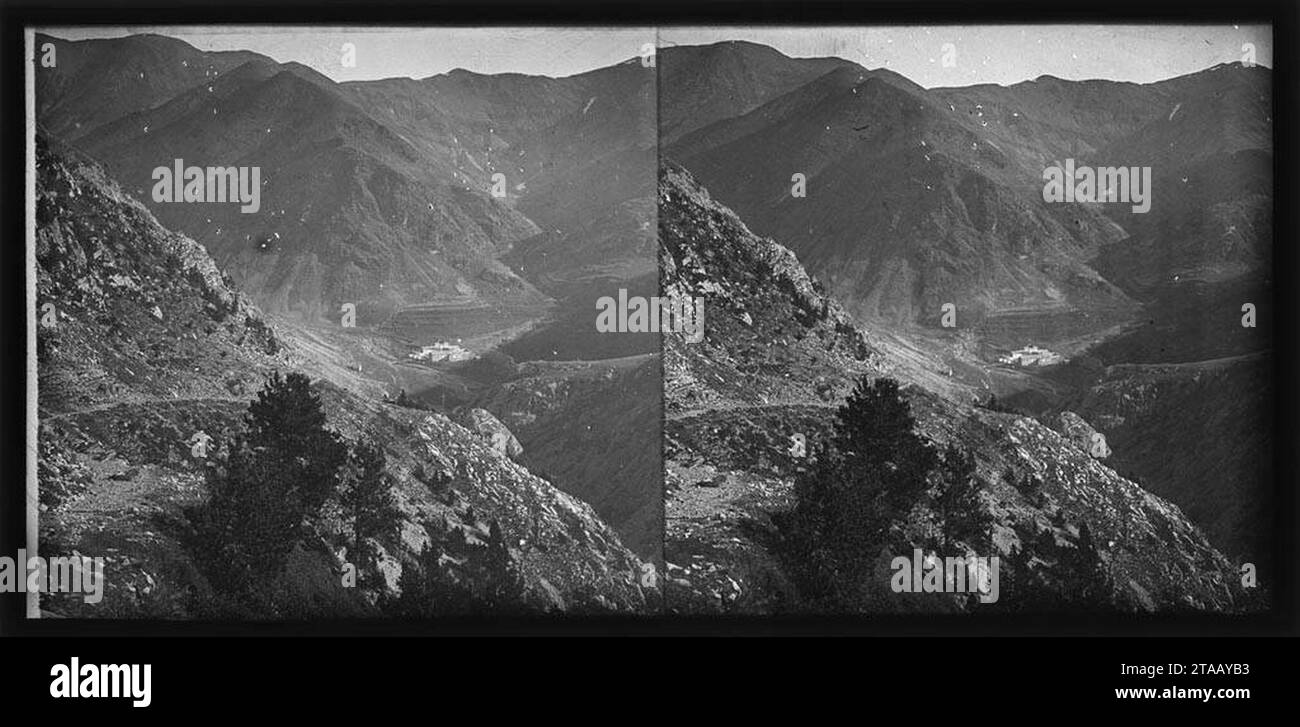 Vista de la vall de Núria amb el santuari. Stockfoto