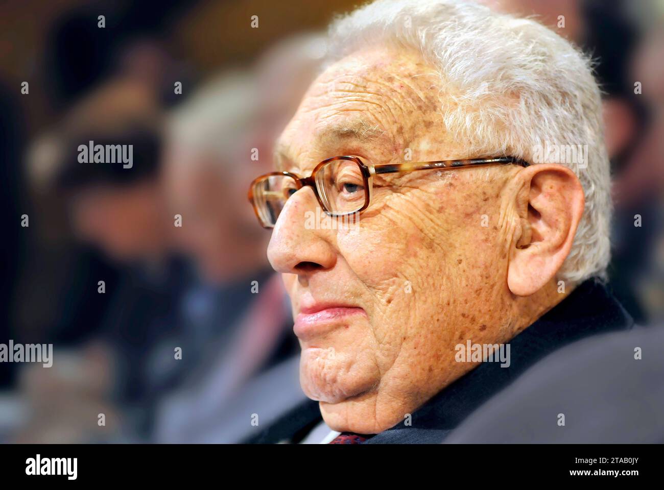 Henry Kissinger, ehemaliger US-Außenminister, Teilnehmer bei der Münchner Sicherheitskonferenz, Februar 2012 Deutschland, 2012, Henry Kissinger, 1923-2023, ehemaliger US-Aussenminister von 1973 bis 1977, Friedensnobelpreisträger 1973, Porträt im Profil, Teilnehmer bei der Münchner Sicherheitskonferenz, USA, Politik, Aussenpolitik, Politiker, Bayern, *** Henry Kissinger, ehemaliger US-Staatssekretär, Teilnehmer an der Münchner Sicherheitskonferenz, Februar 2012 Deutschland, 2012, Henry Kissinger, 1923 2023, ehemaliger US-Außenminister von 1973 bis 1977, Friedensnobelpreisträger 1973, Porträt in PR Stockfoto