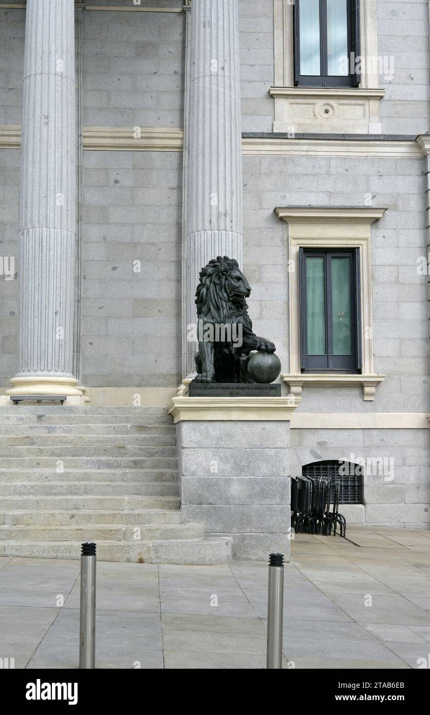 Palast der Cortes, in dem der Kongress der Abgeordneten in Madrid, Spanien, untergebracht ist Stockfoto