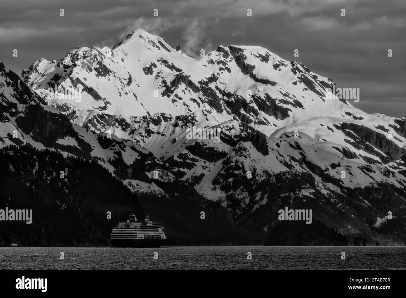 Kreuzfahrtschiff im Winter, Alaska Stockfoto