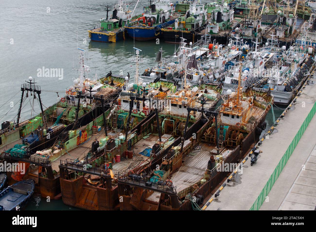 Fischereischiffe in Busan, Südkorea Stockfoto