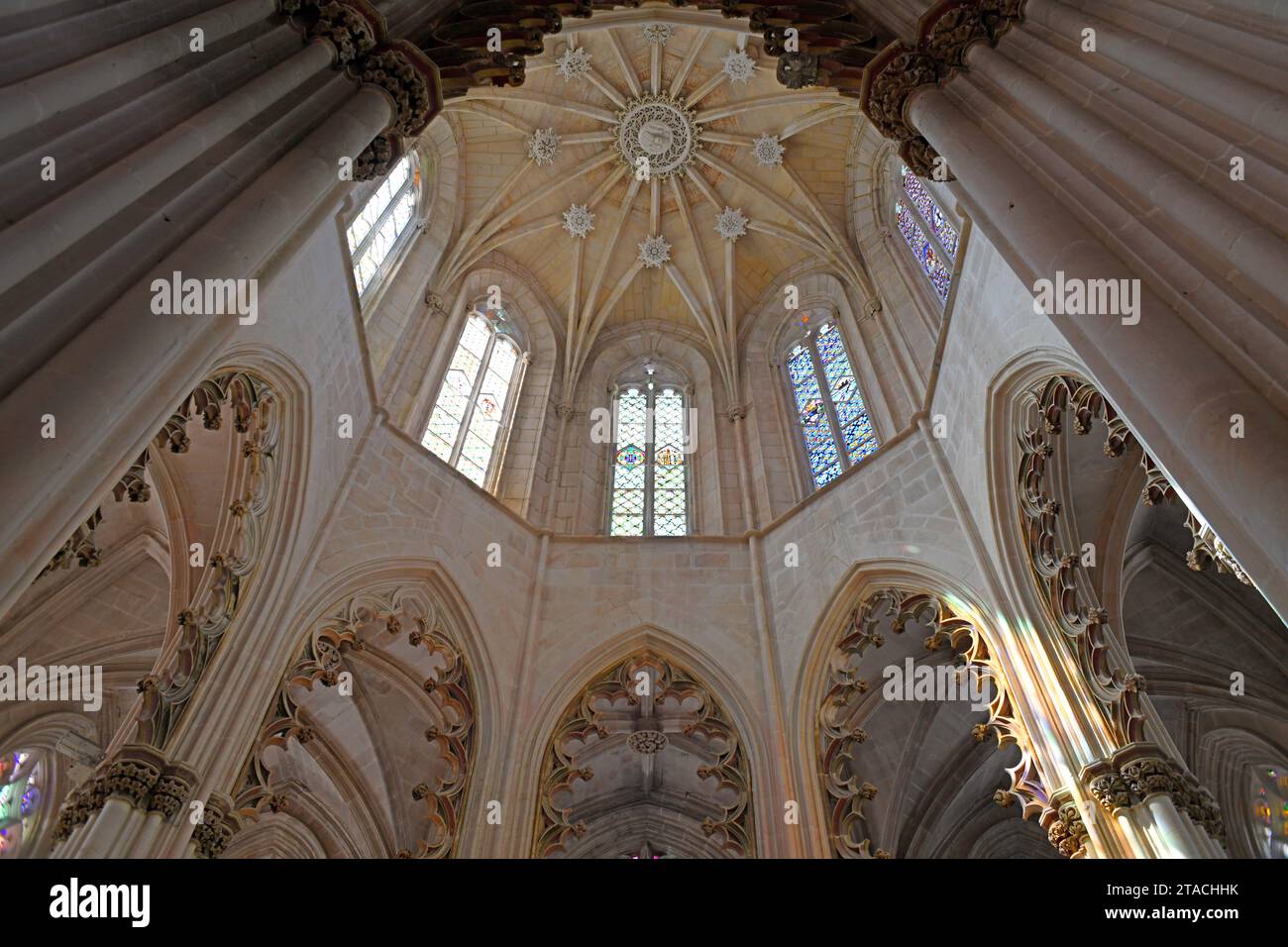 Kloster von Batalha (Mosteiro de Santa Maria da Vitoria), extravagant gotisch (14.-16. Jahrhundert). Überqueren. Batalha, Leiria, Portugal. Stockfoto