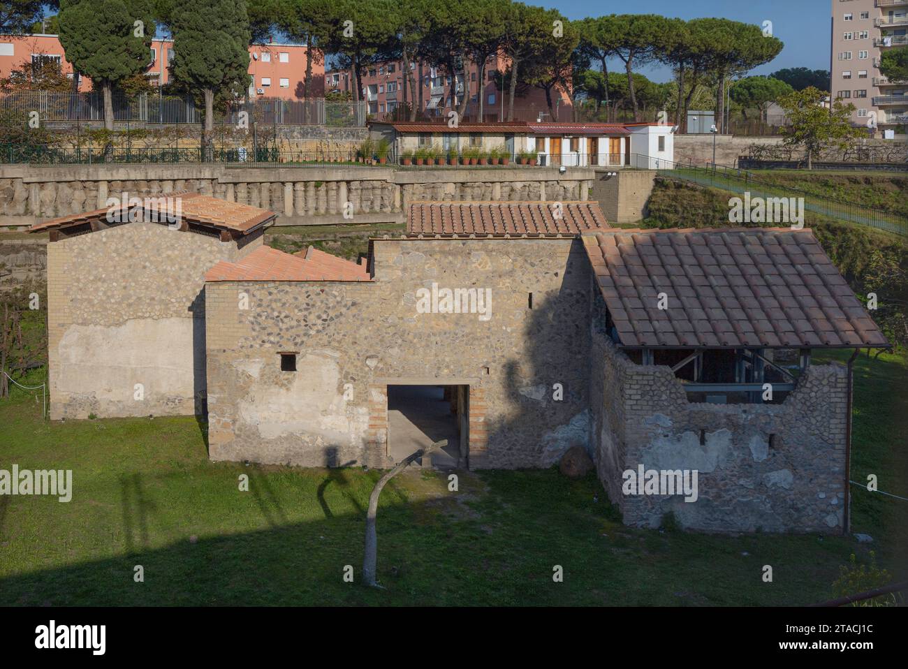 Villa Regina, Boscoreale: Vordere Höhe, Eingang, Weinberg (außen). 1 BC-1 n. Chr. altes römisches Wahrzeichen, Architektur. Archäologischer Park Von Pompeji. Stockfoto