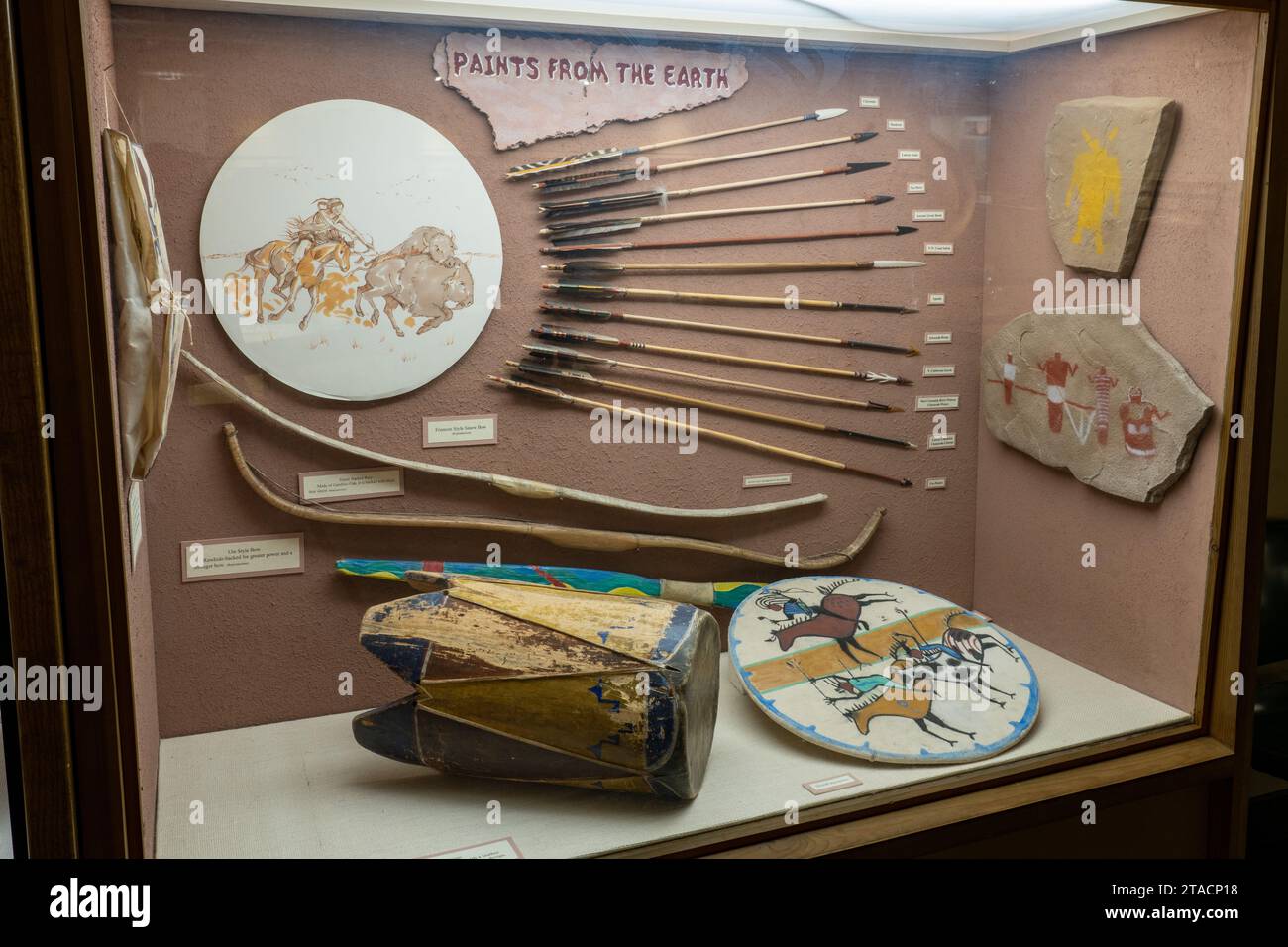 Ausstellung von Objekten der Ureinwohner Amerikas im USU Eastern Prehistoric Museum in Price, Utah. Stockfoto