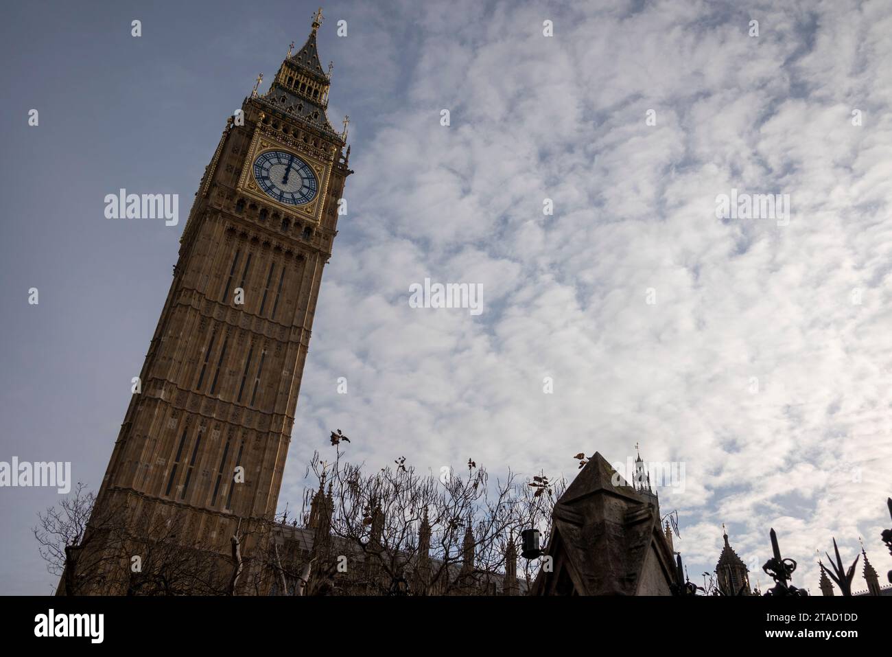 Elizabeth Tower und die Uhr mit Big Ben, Westminster, London Stockfoto