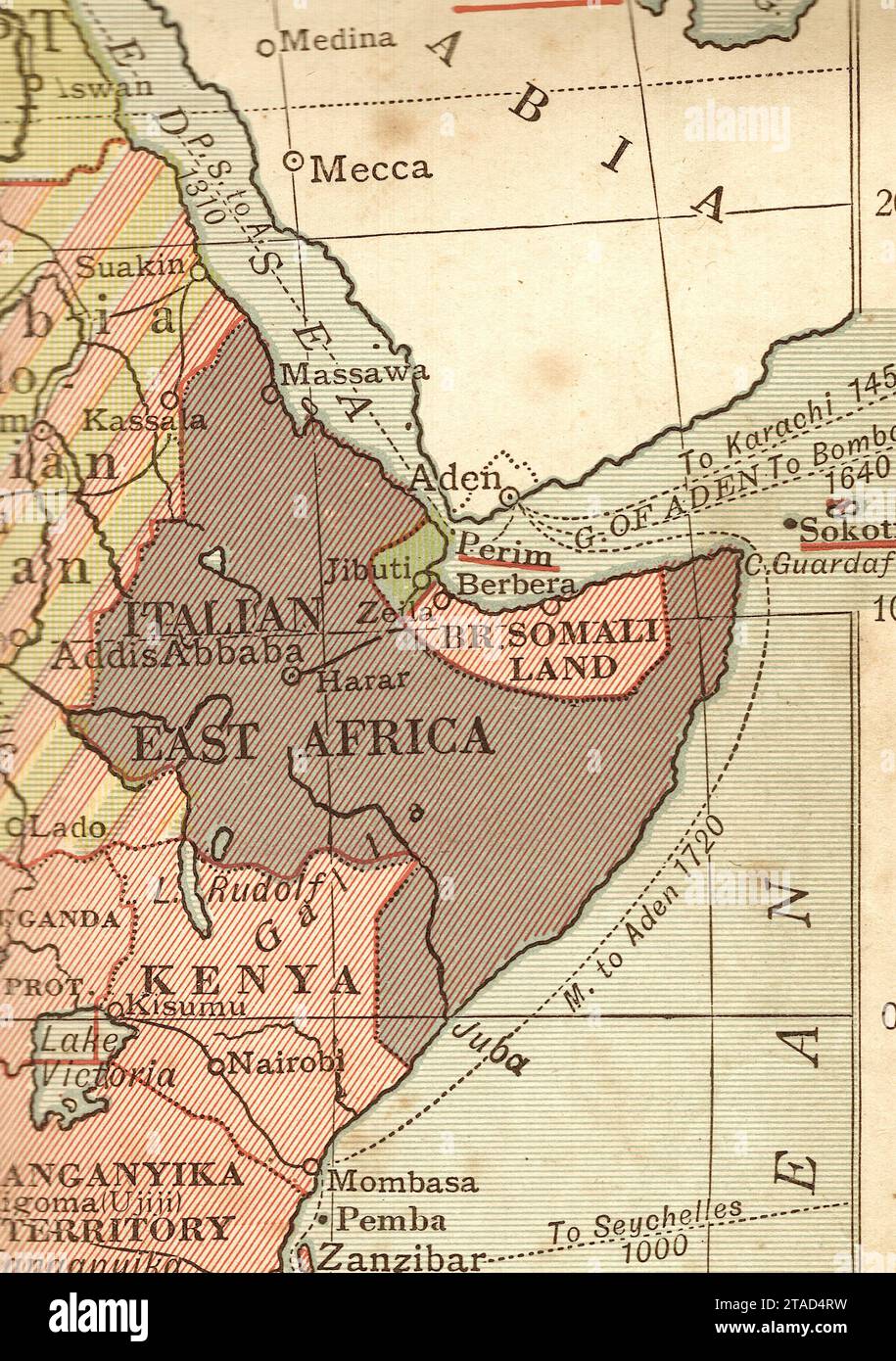 Eine alte/antike politische Karte Italiens Ostafrikas in Sepia. Stockfoto