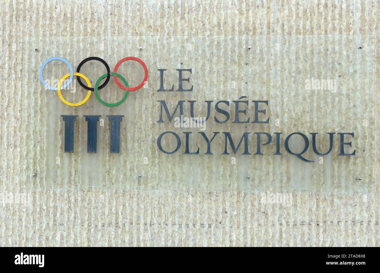 Lausanne, Schweiz - 05. Juni 2017: Schild mit Olympischen Ringen im Olympischen Museum in Lausanne. Stockfoto