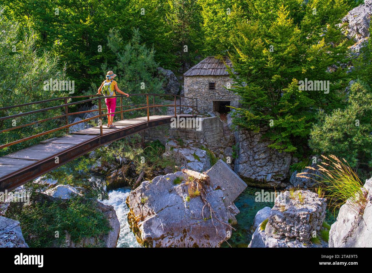 Albanien, Provinz Kukes, Nationalpark Valbona Valley, ehemalige Mühle am Fluss Valbona Stockfoto