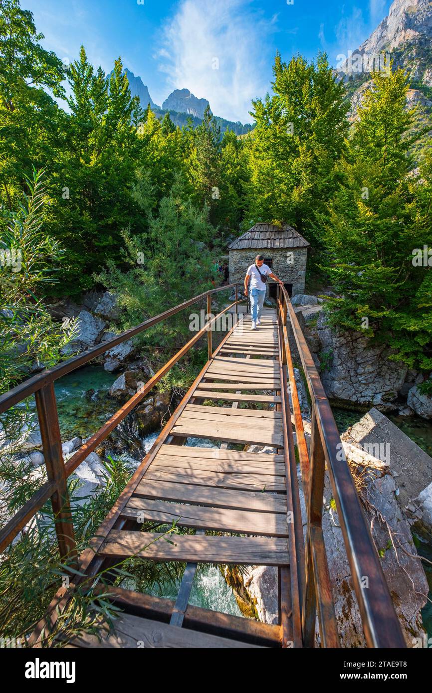 Albanien, Provinz Kukes, Nationalpark Valbona Valley, ehemalige Mühle am Fluss Valbona Stockfoto