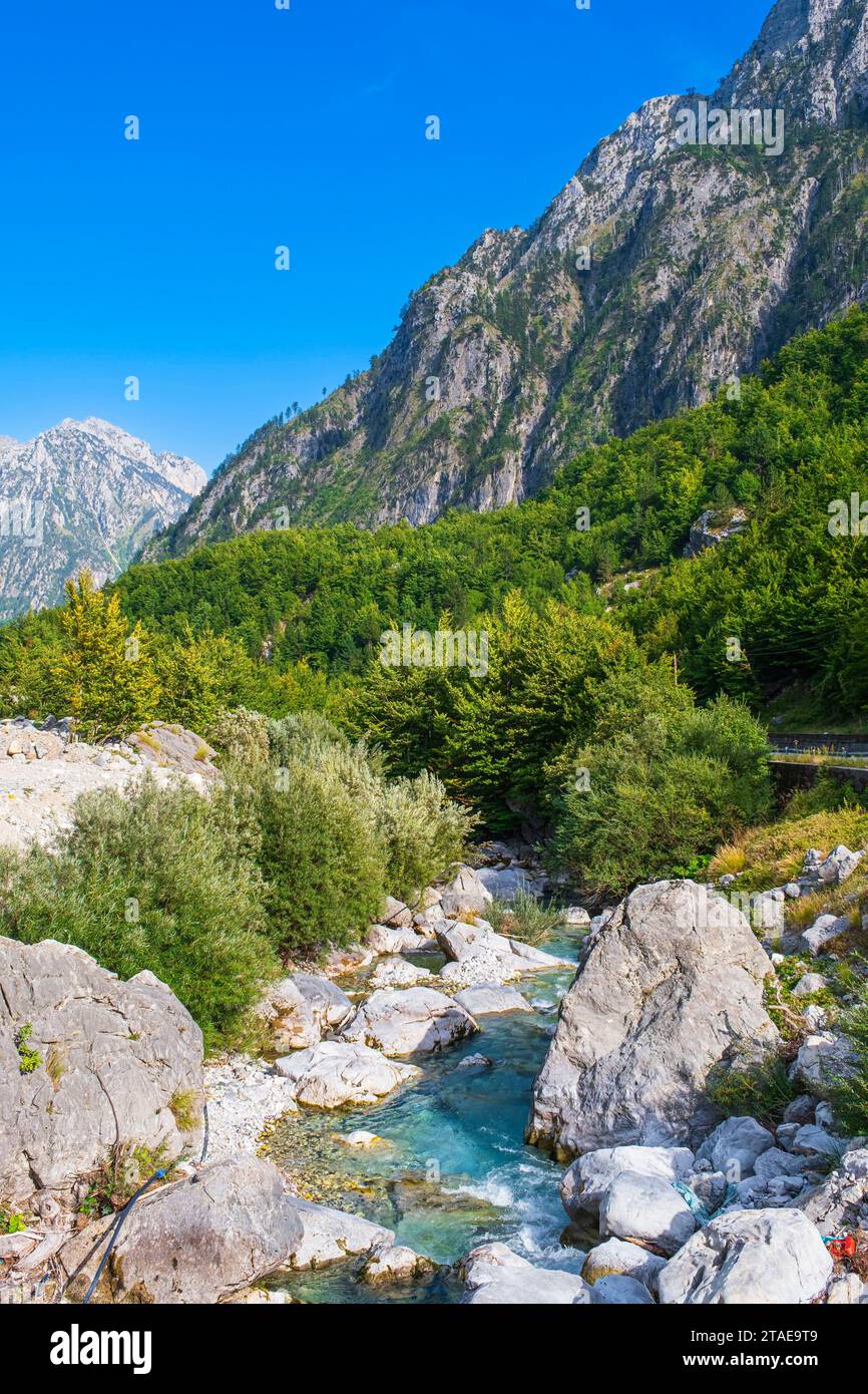 Albanien, Provinz Kukes, Nationalpark Valbona Valley, Fluss Valbona Stockfoto