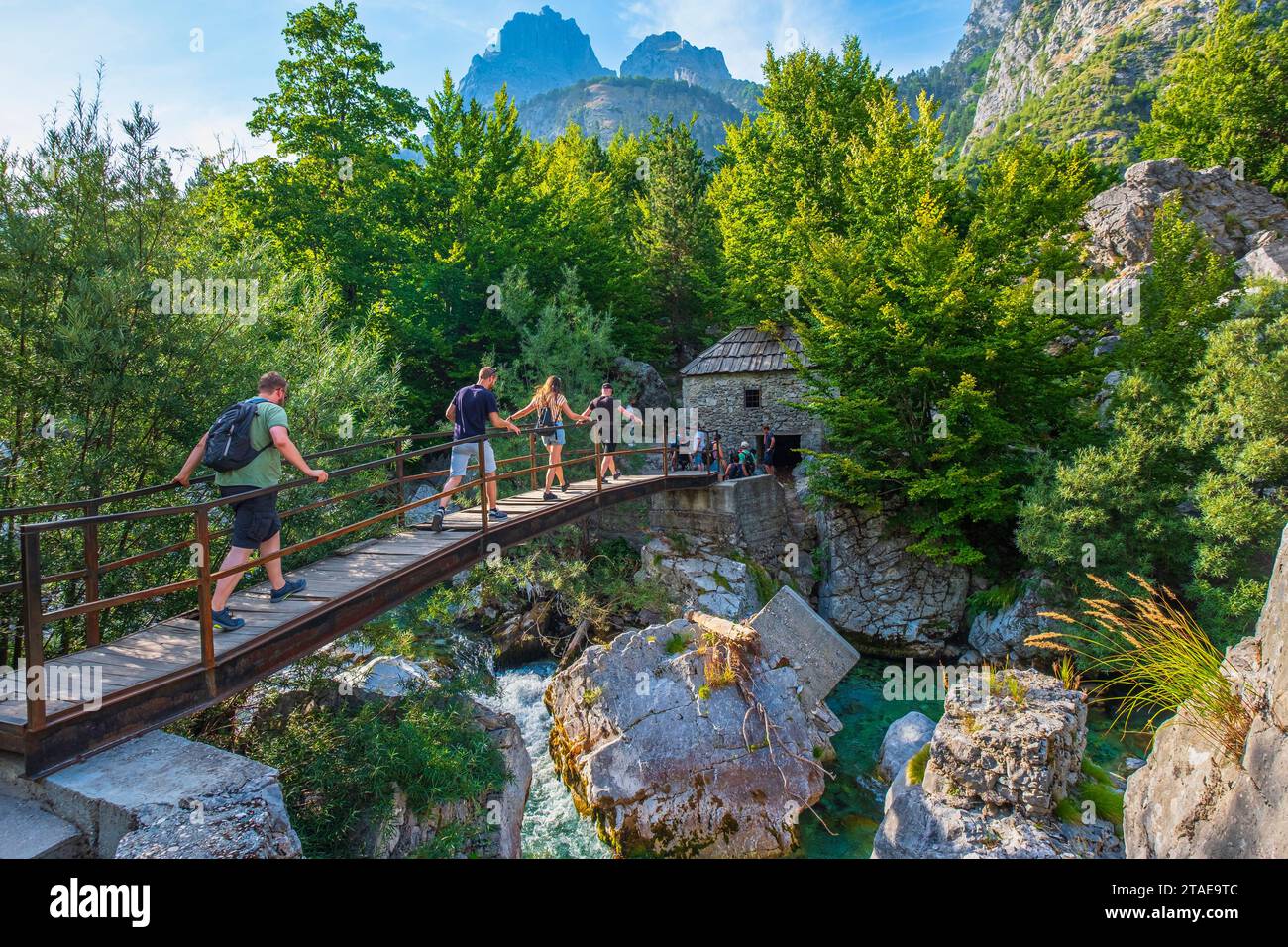 Albanien, Provinz Kukes, Nationalpark Valbona Valley, ehemalige Mühle am Fluss Valbona Stockfoto