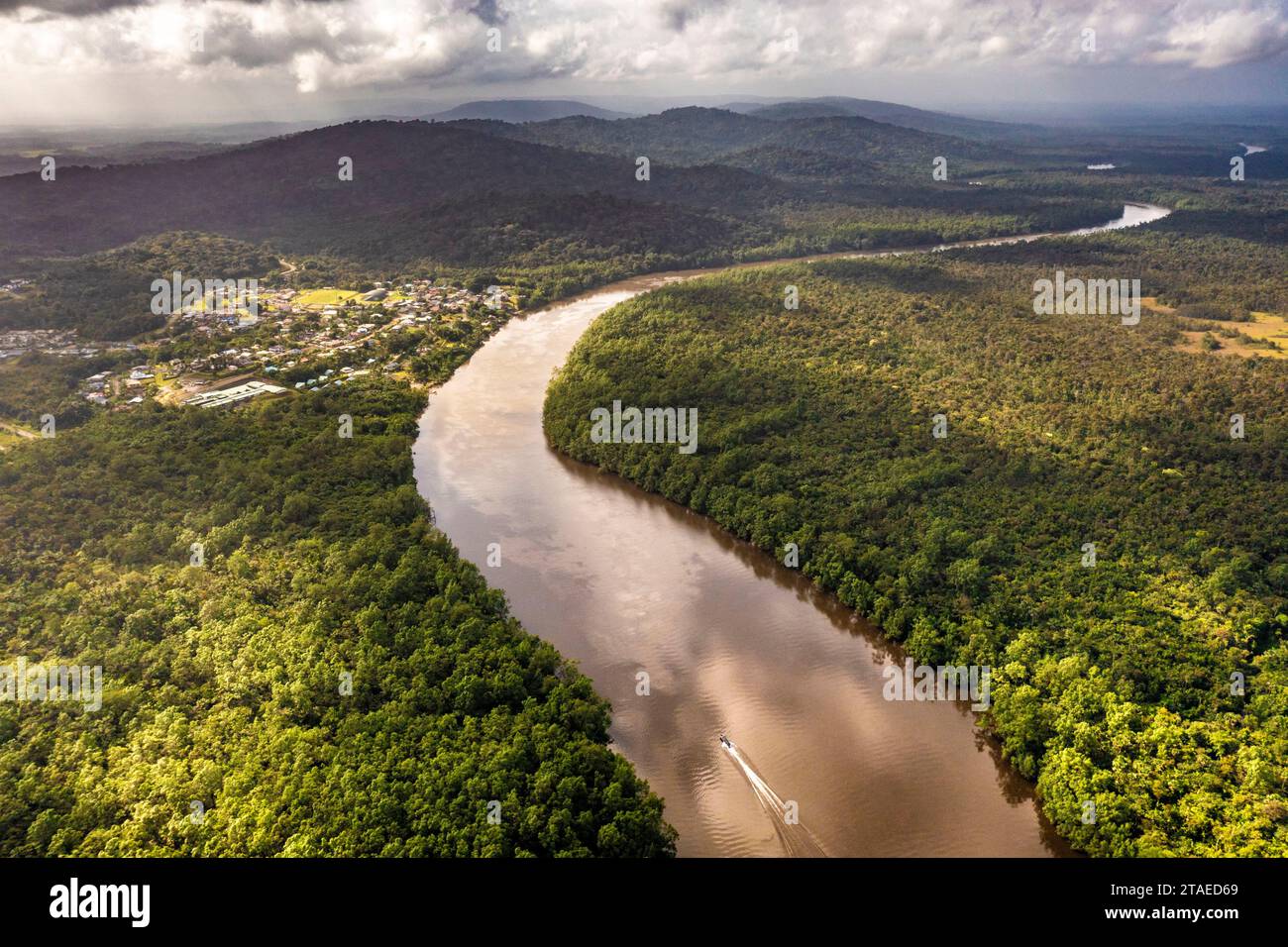 Frankreich, Französisch-Guayana, Roura, Luftaufnahme der Gemeinde Roura und des Flusses Oyak, Miroux Creek (Luftaufnahme) Stockfoto
